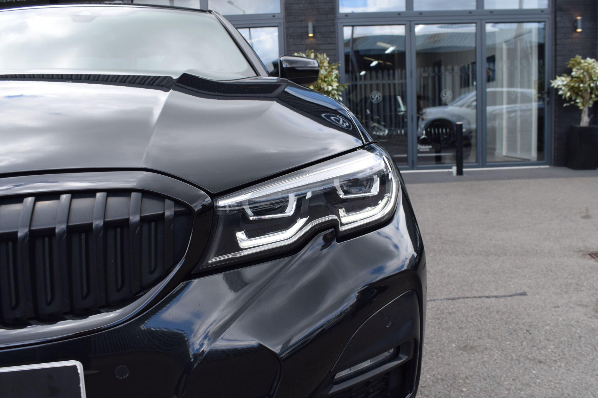 BMW 3 Series view 33