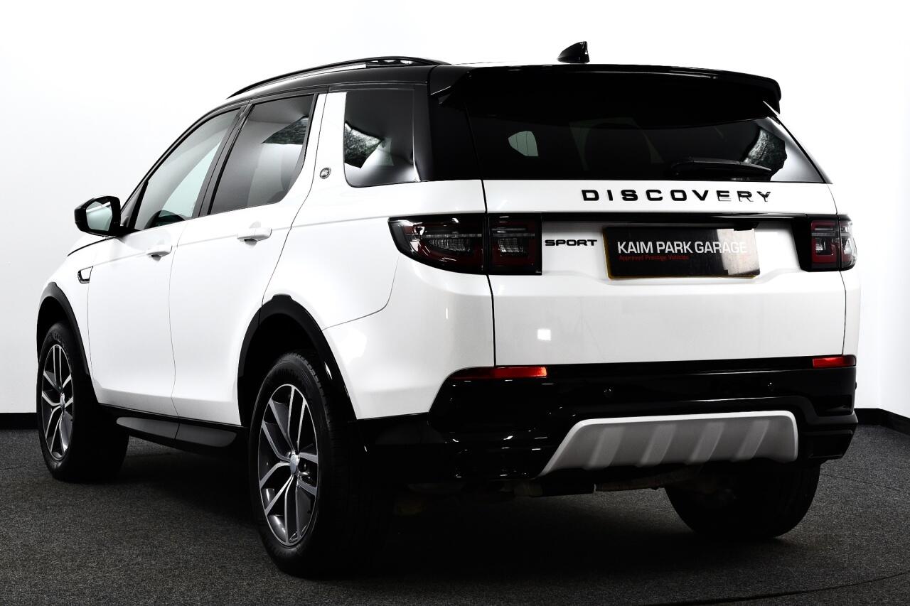 Land Rover Discovery Sport view 5