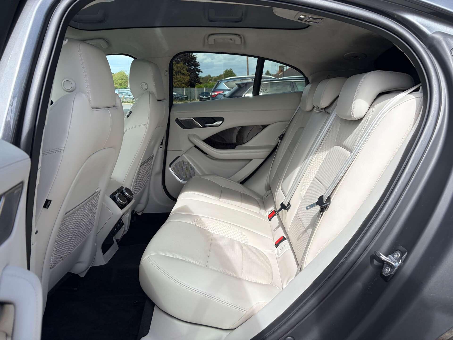 Jaguar I-Pace view 20