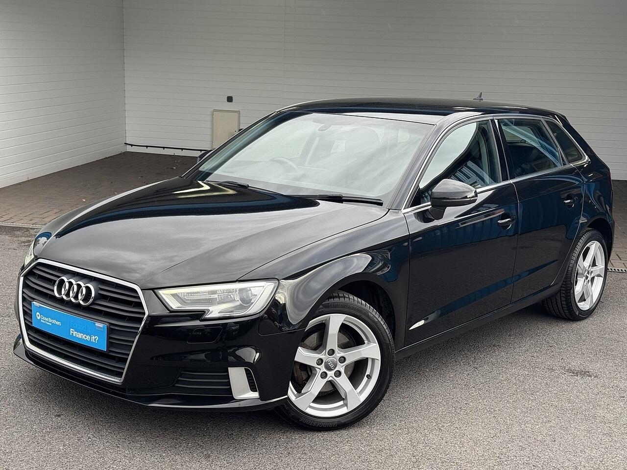 Audi A3 view 3