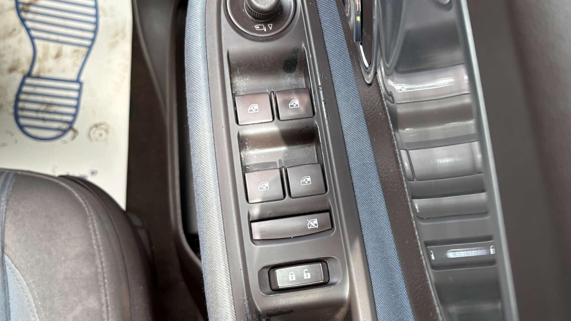 Vauxhall Mokka view 22
