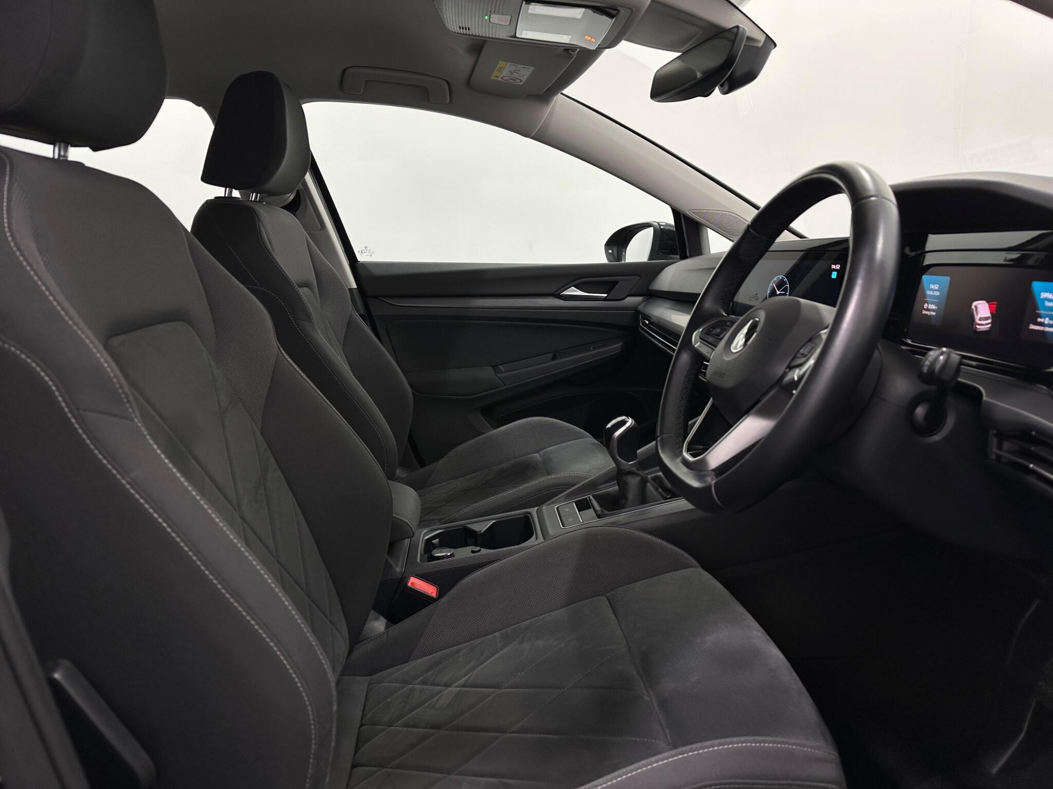 Volkswagen Golf view 32