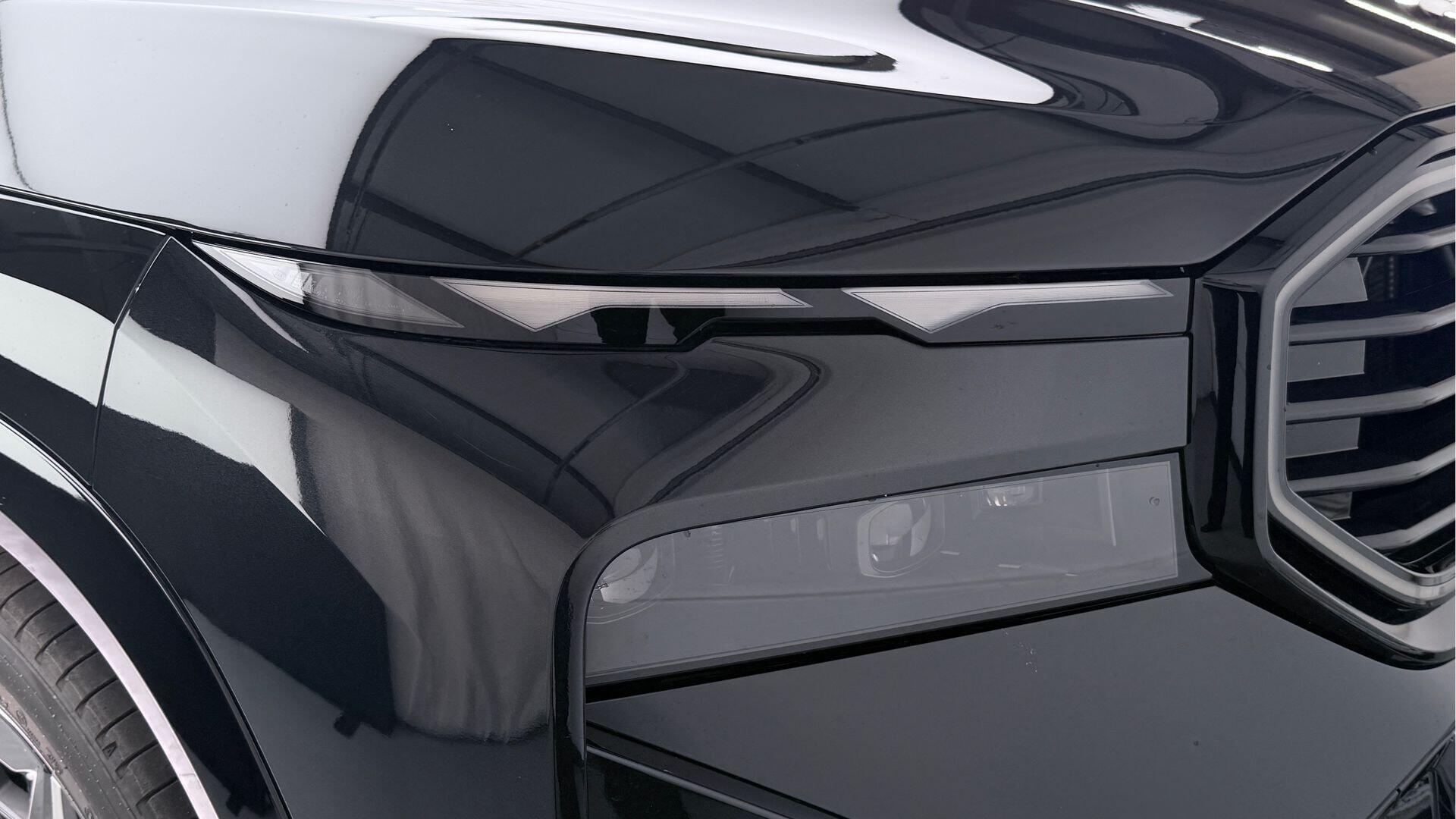 BMW XM view 23