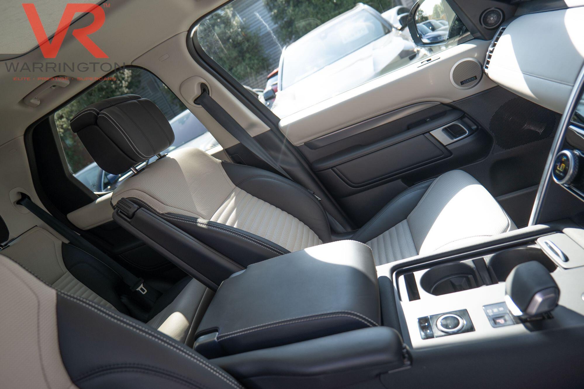 Land Rover Discovery 3 view 4