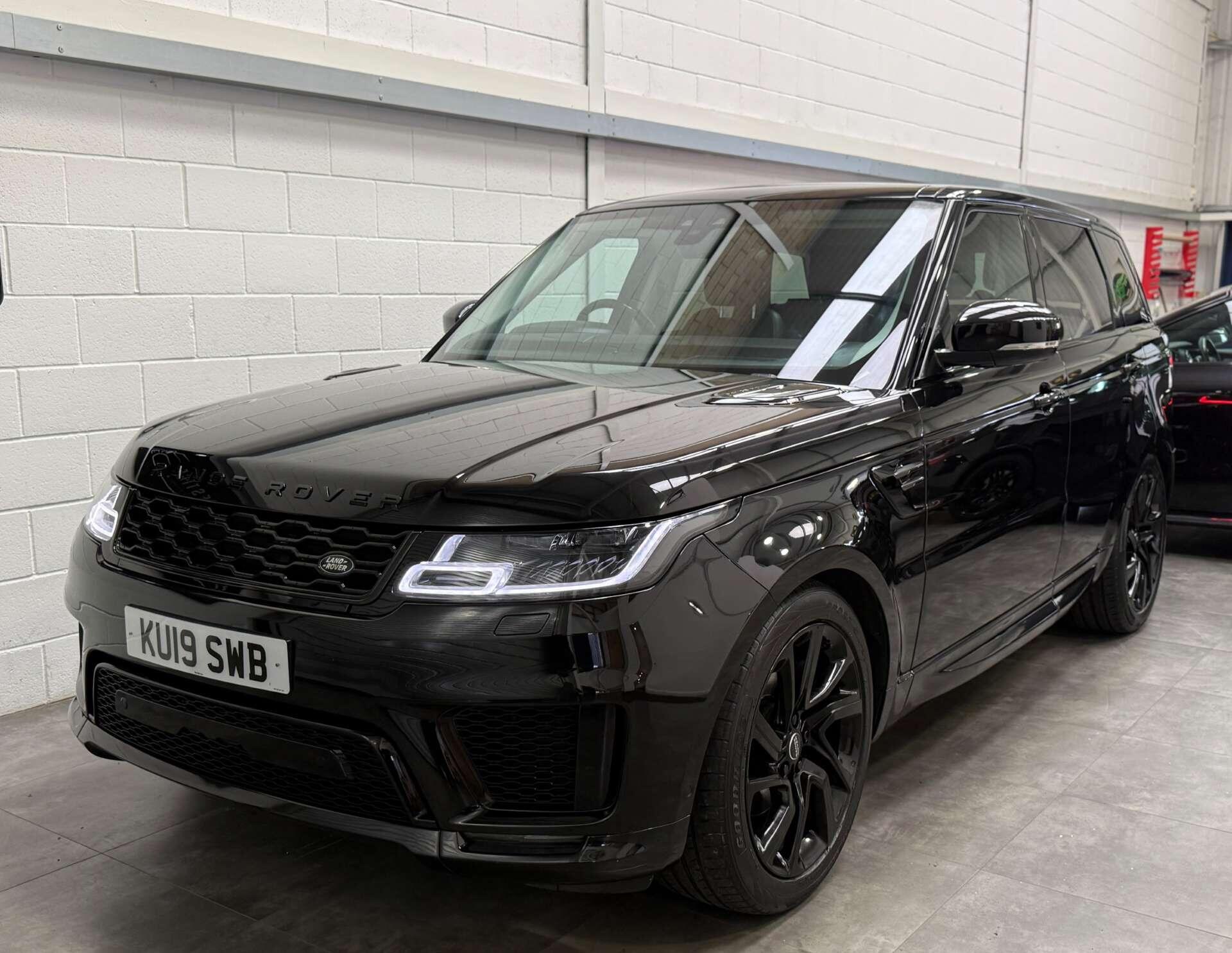 Land Rover Range Rover Sport view 3