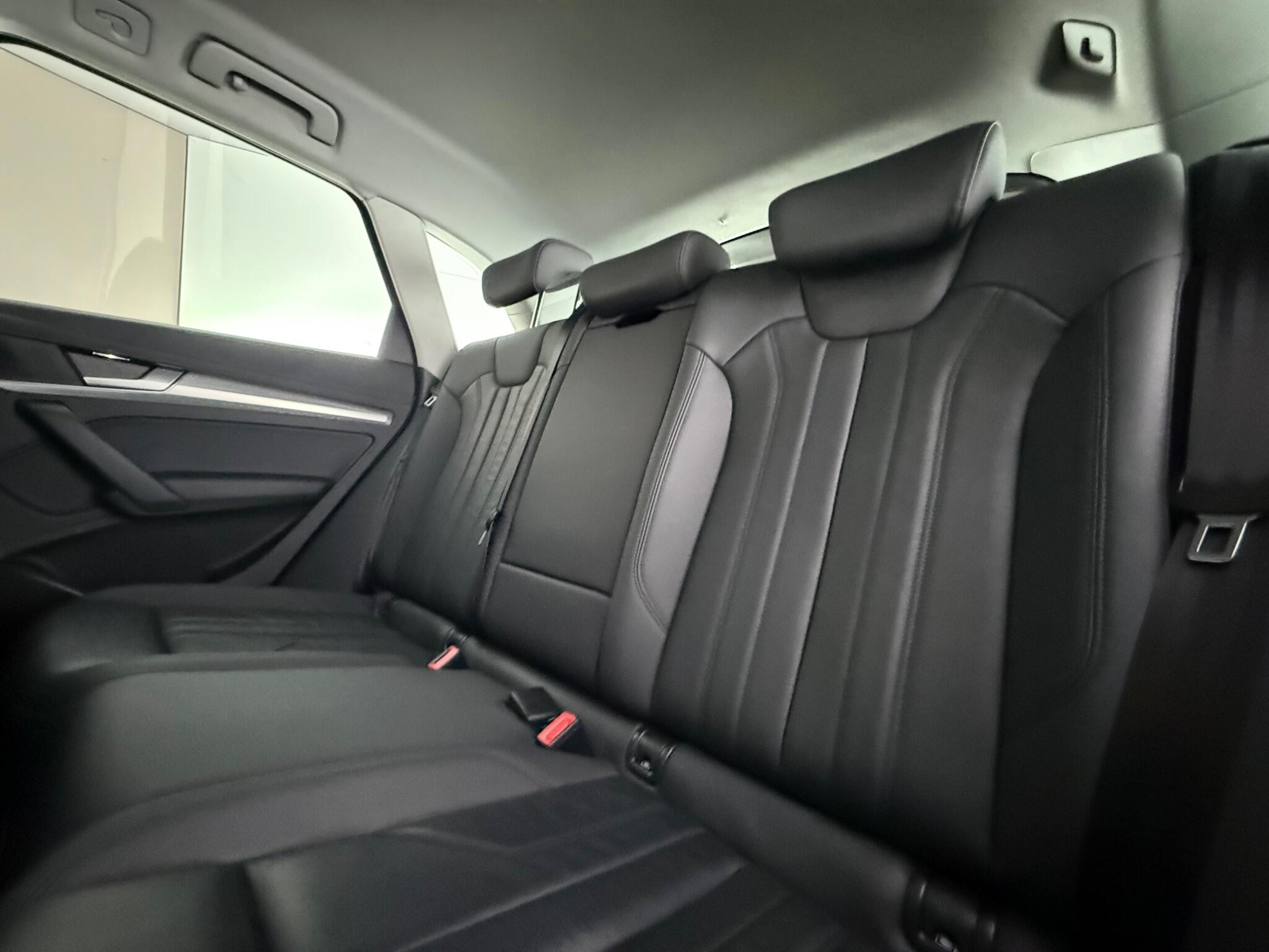 Audi Q5 view 31