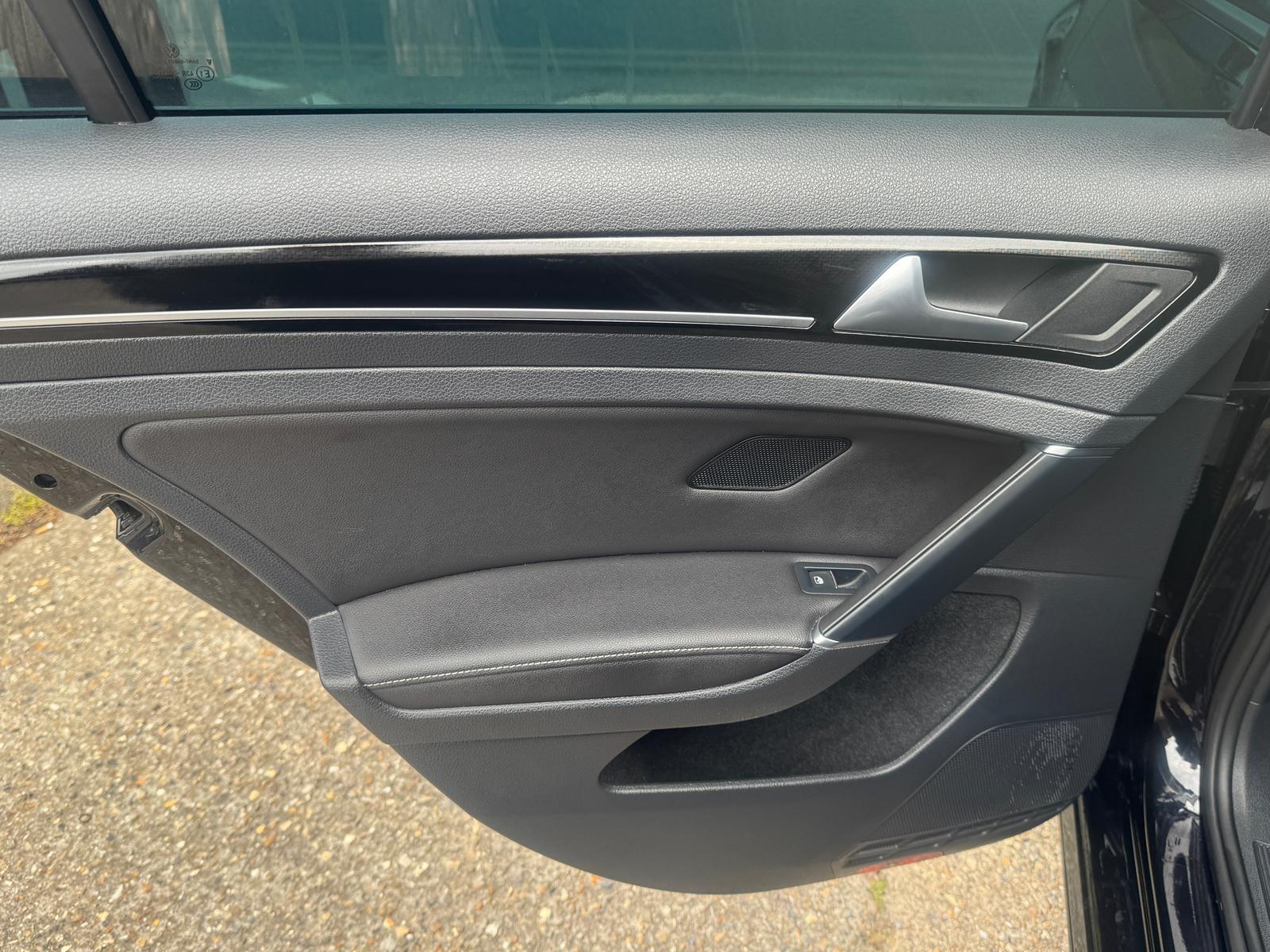 Volkswagen Golf view 32