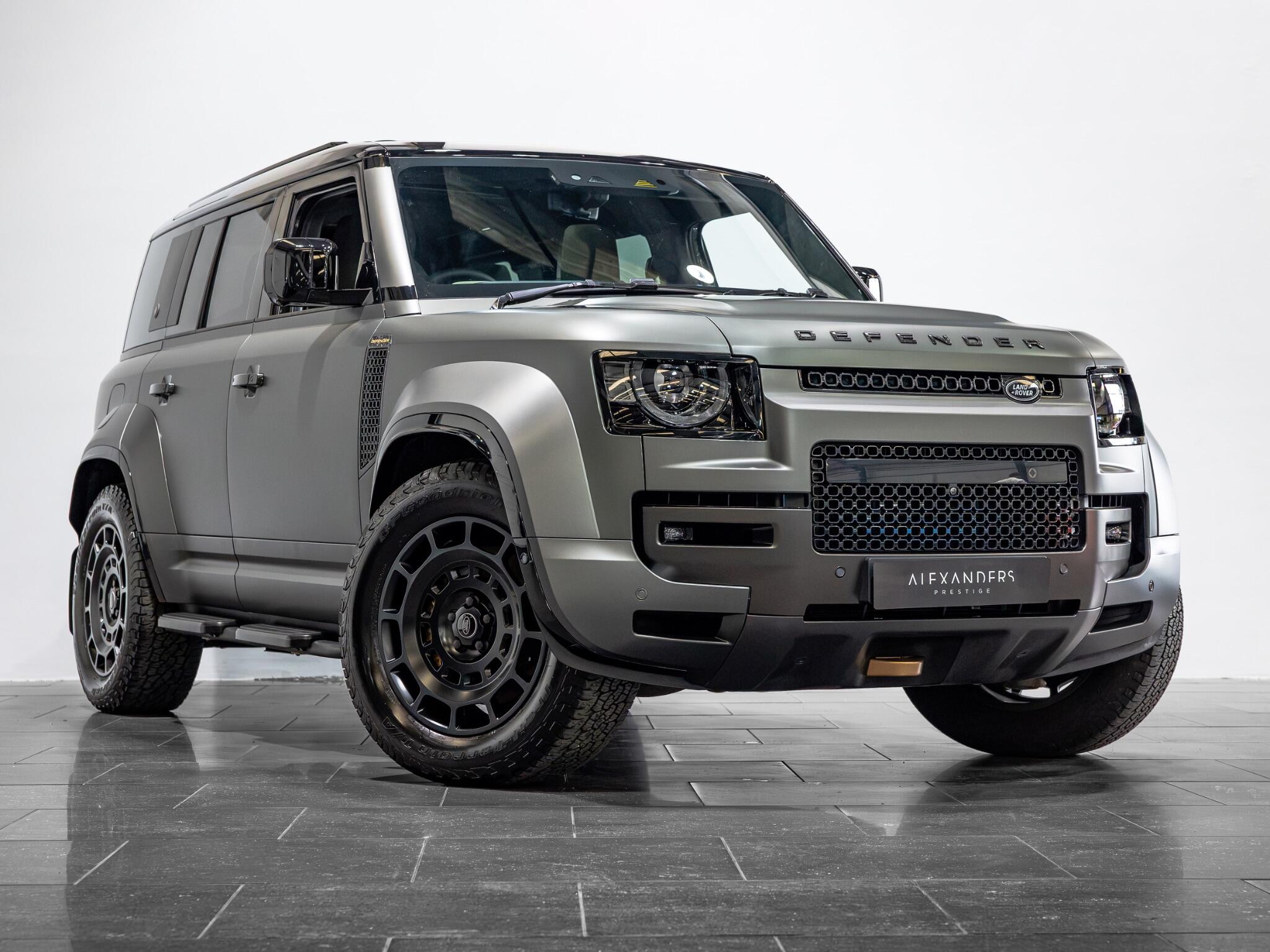 Land Rover Defender view 6