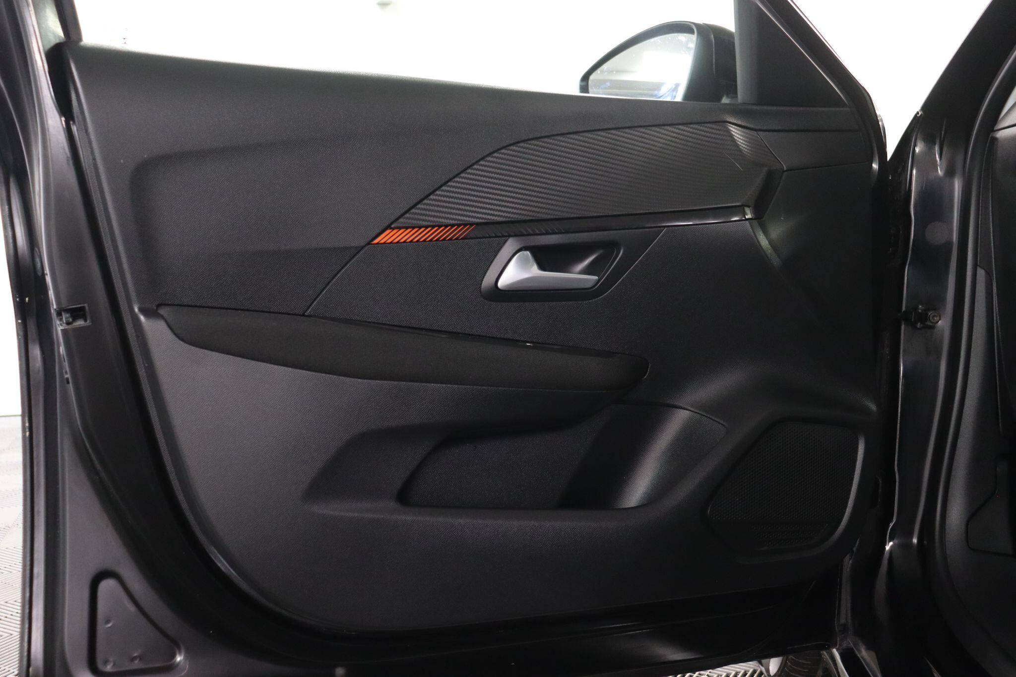 Peugeot 208 view 41