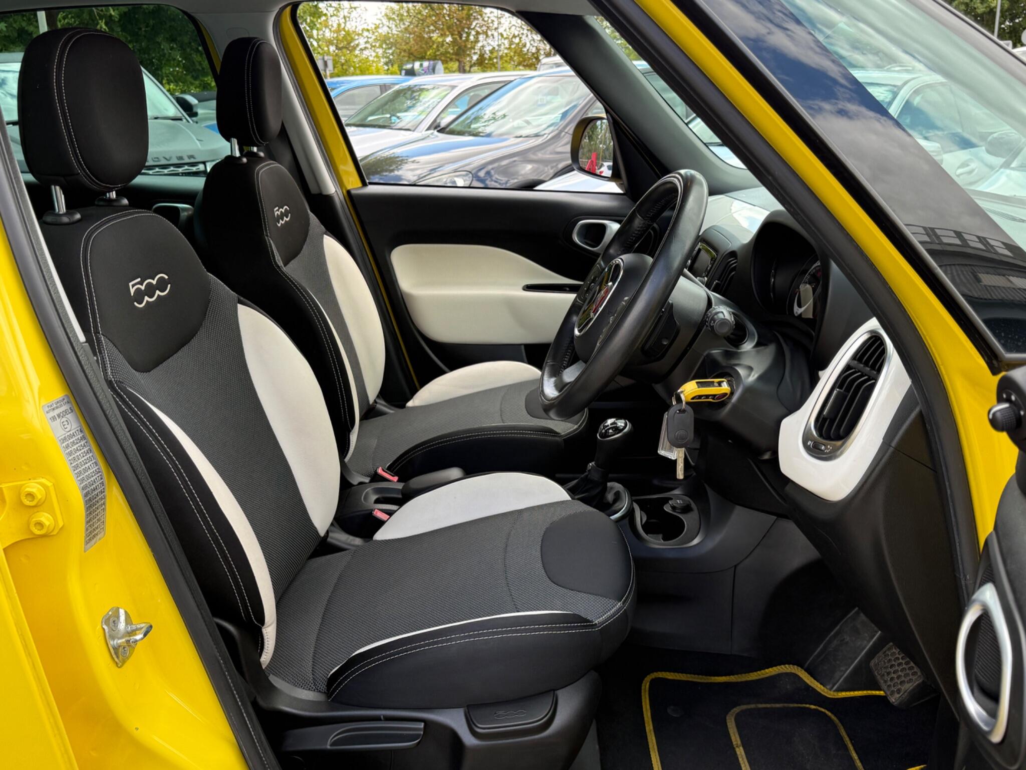 Fiat 500L - Image 27