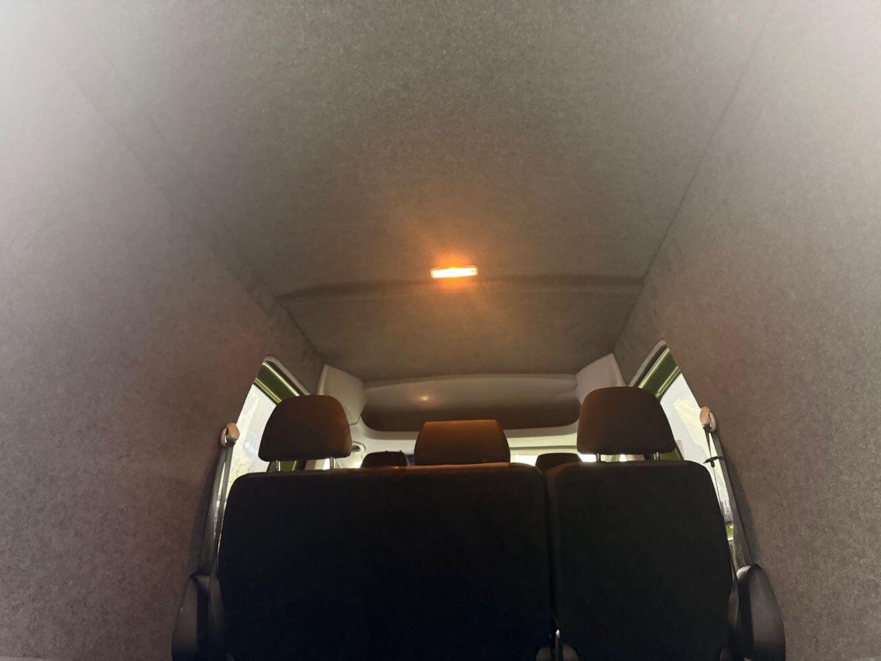 Volkswagen Caddy Maxi view 29
