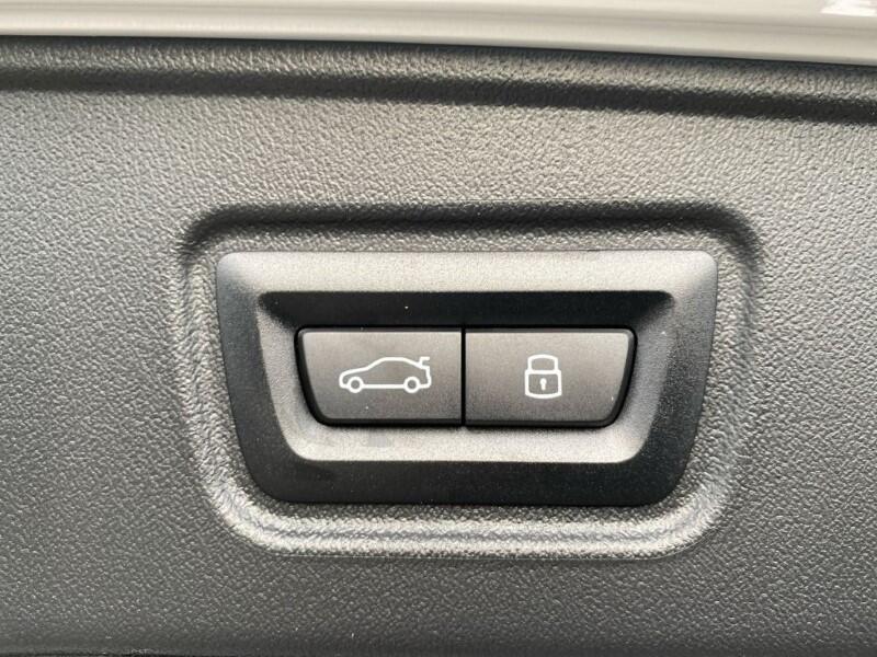 BMW 5 Series view 39