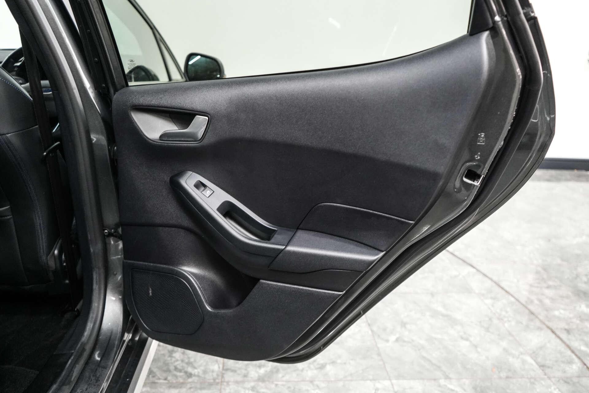 Ford Fiesta view 20