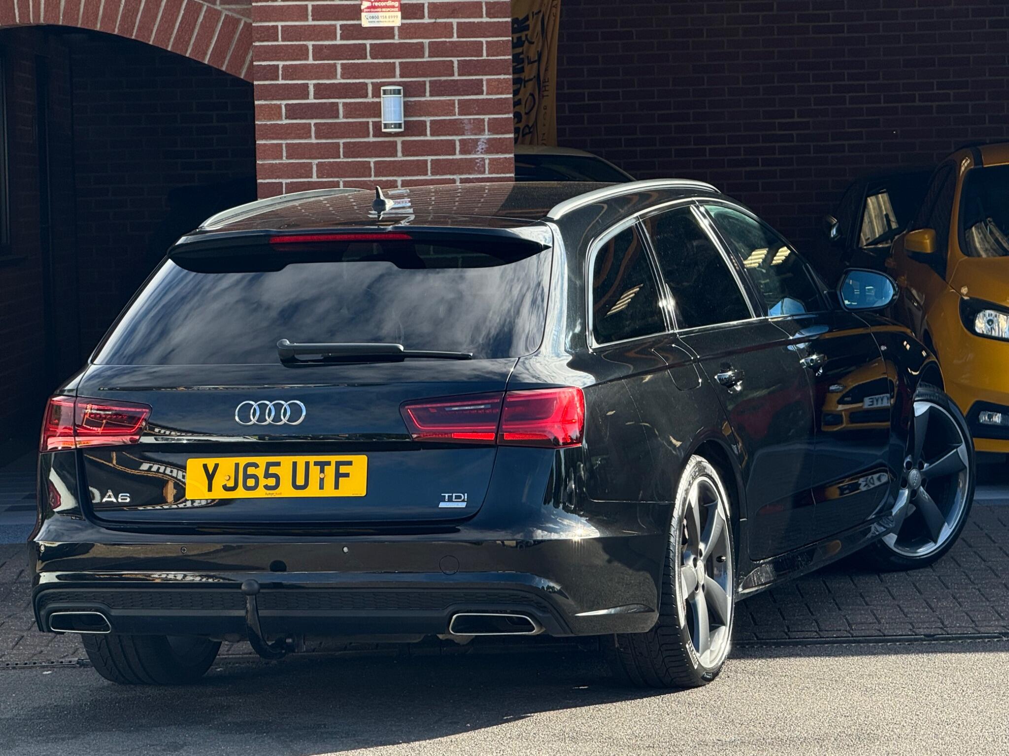 Audi A6 Avant view 4