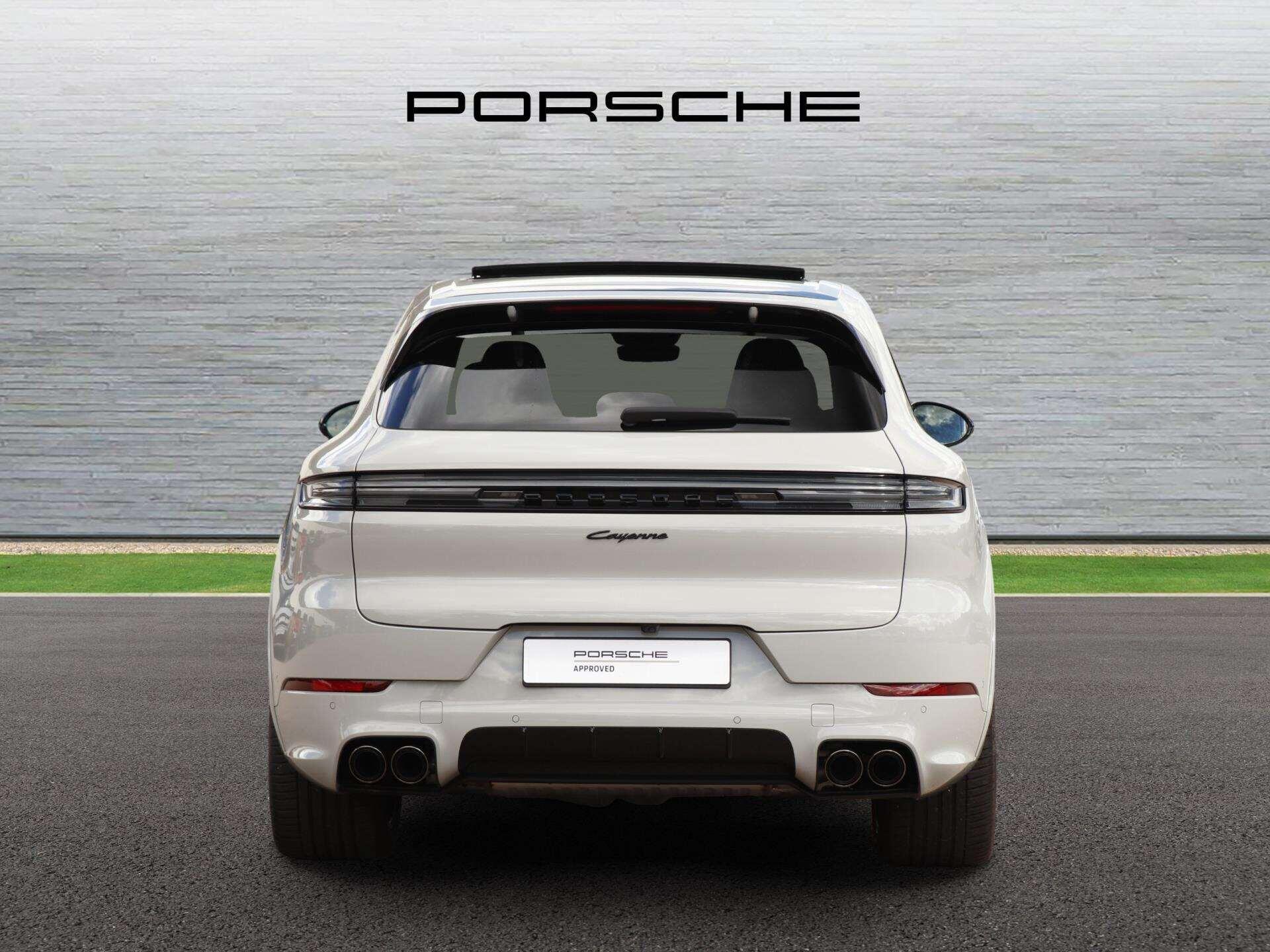 Porsche Cayenne view 4