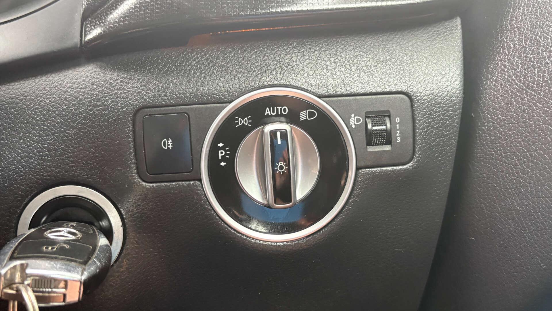Mercedes-Benz B-Class view 16