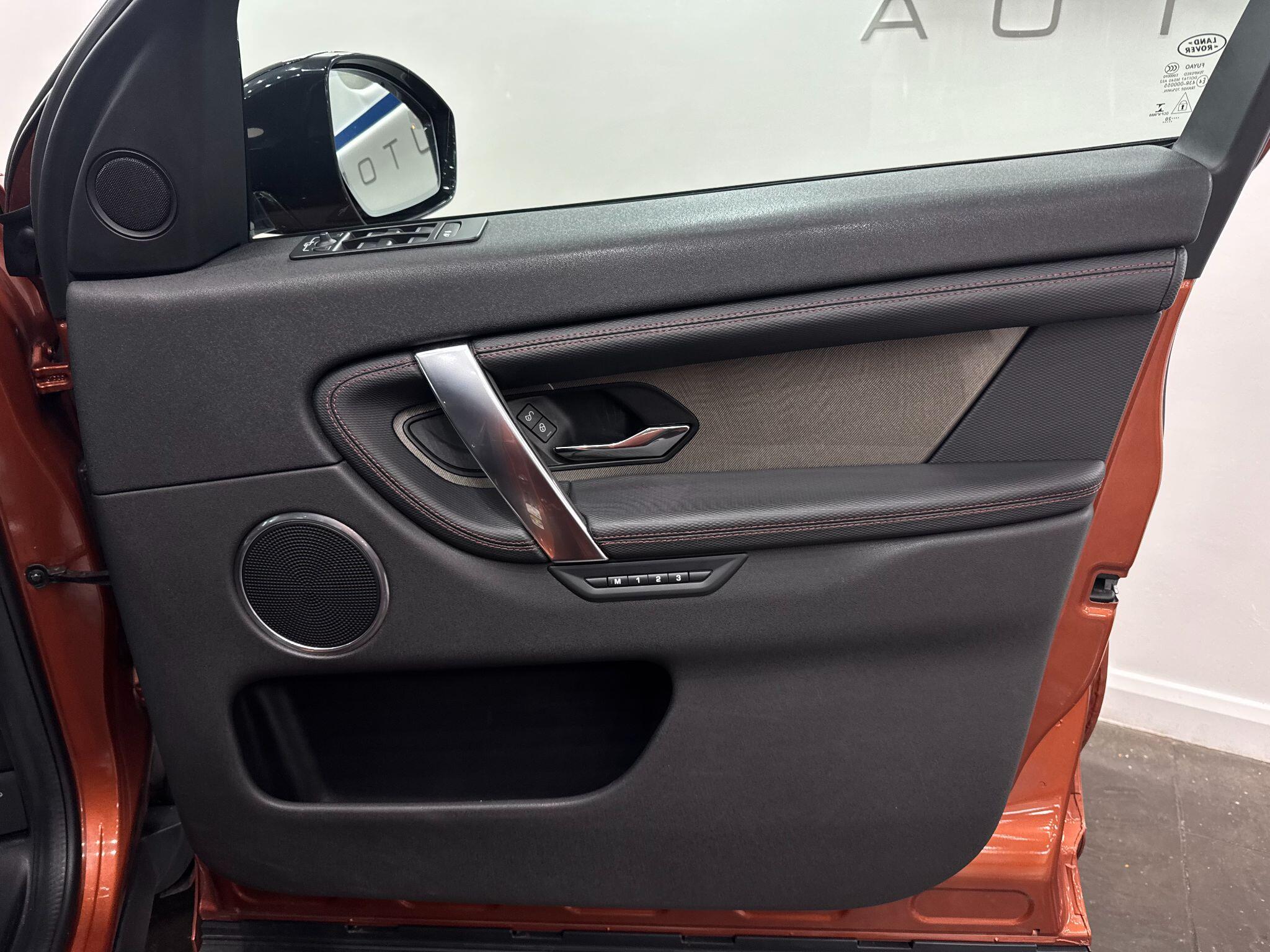 Land Rover Discovery Sport view 28