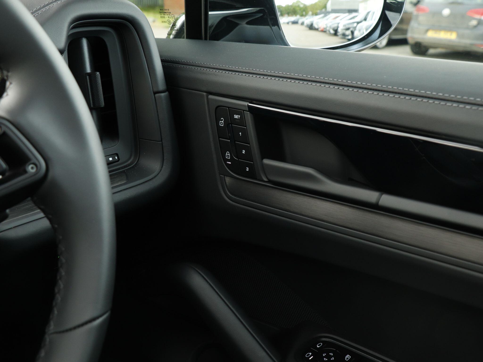 Porsche Cayenne view 20