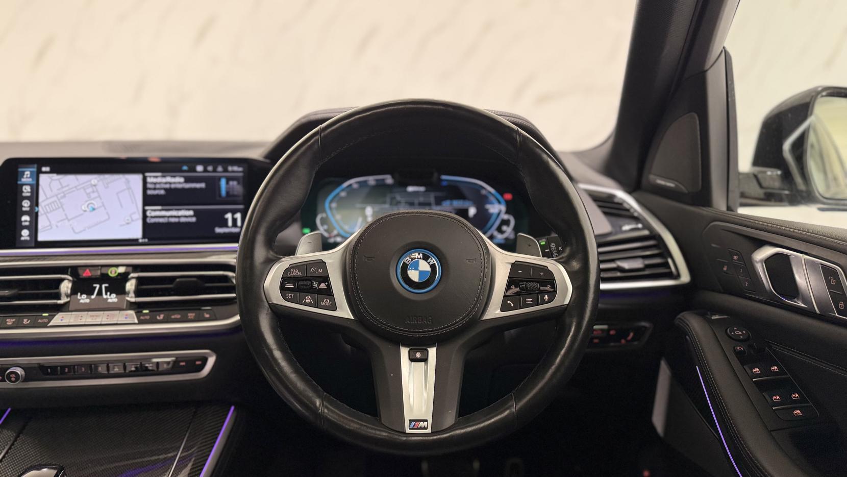 BMW X5 view 16