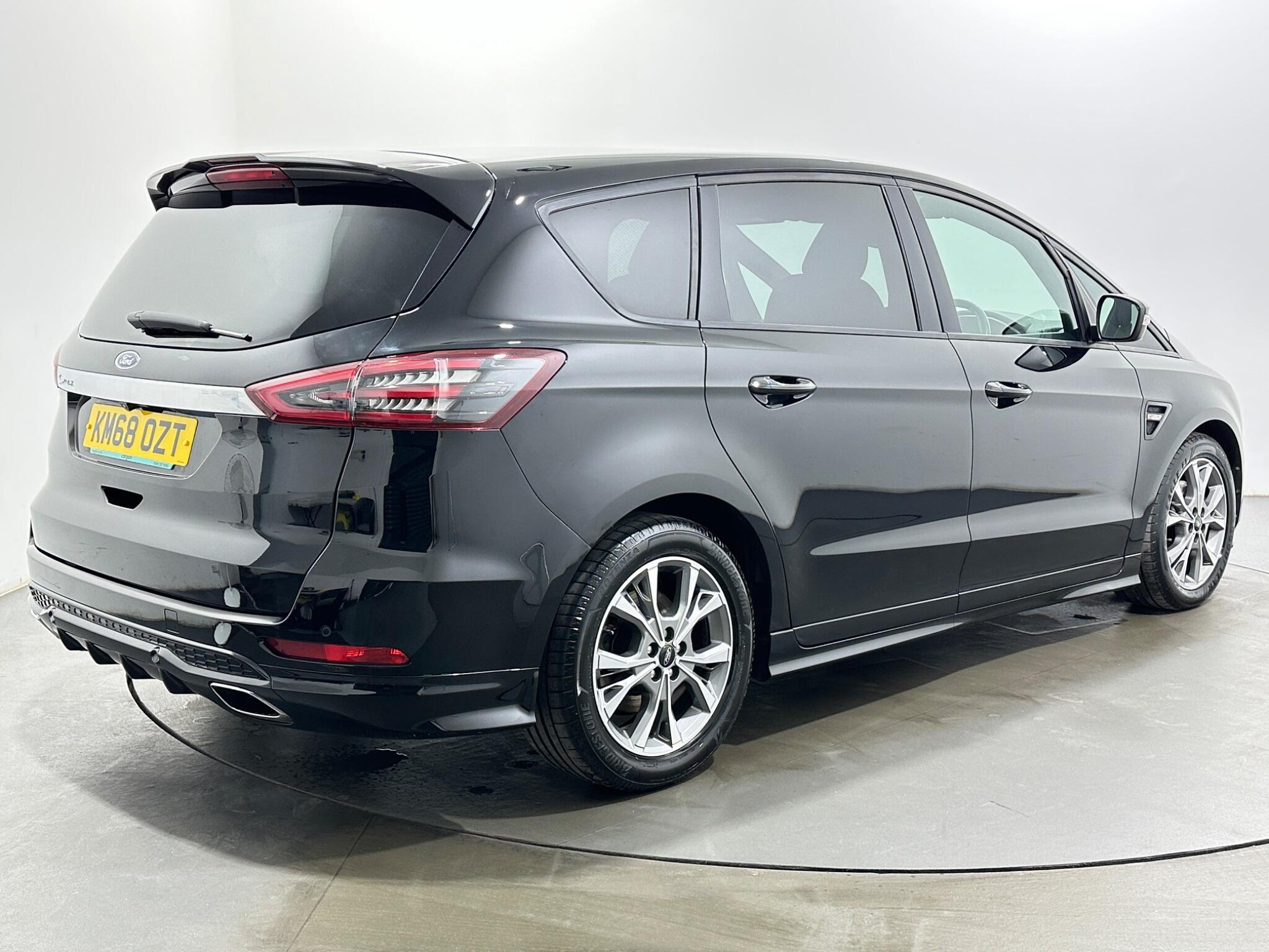 Ford S-Max view 8