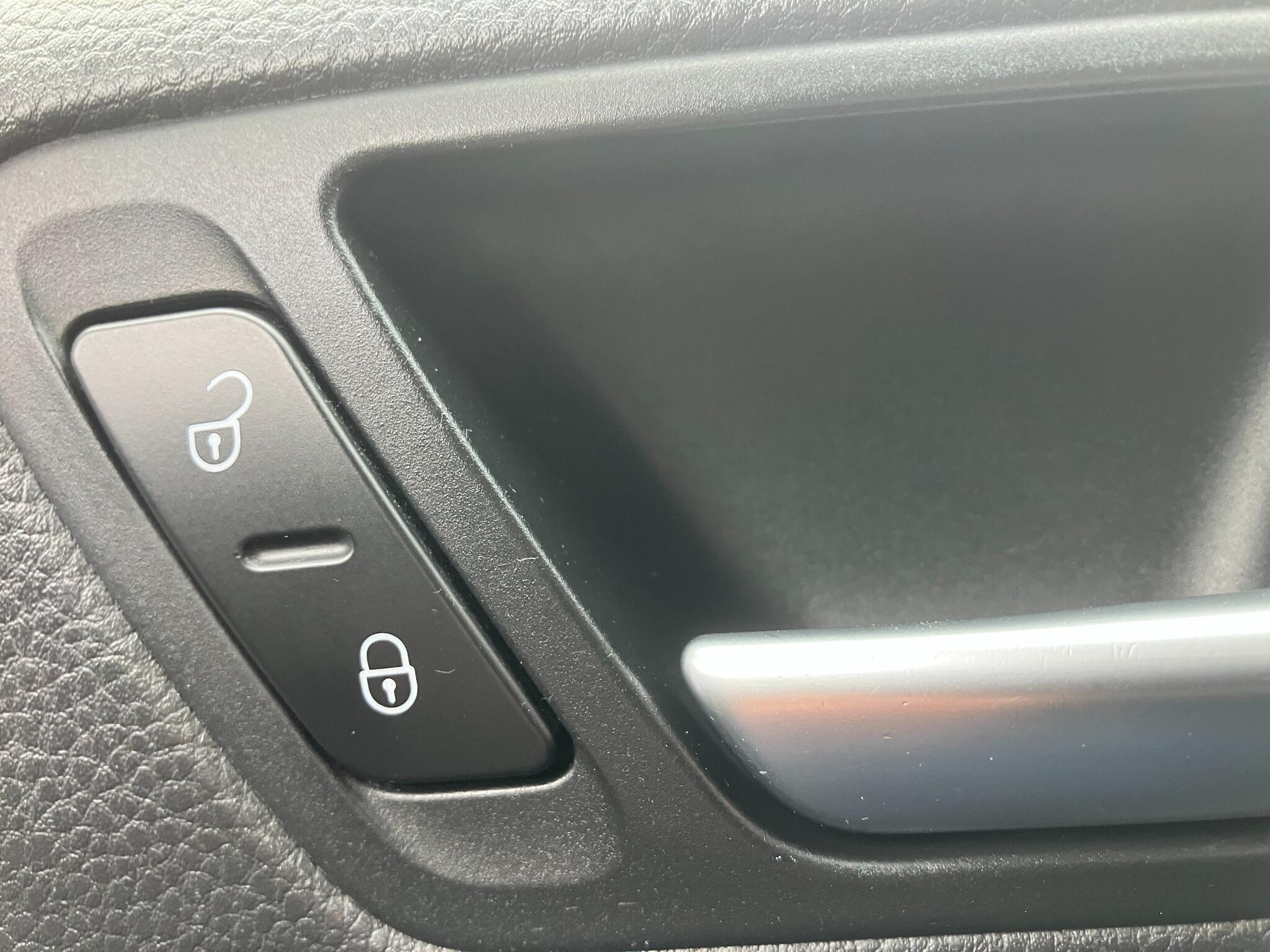 Volkswagen Tiguan view 38