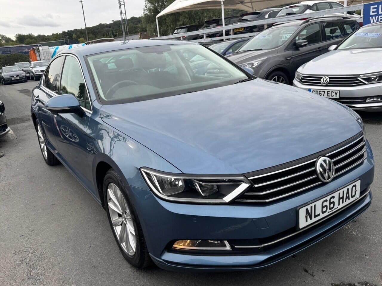 Volkswagen Passat view 39