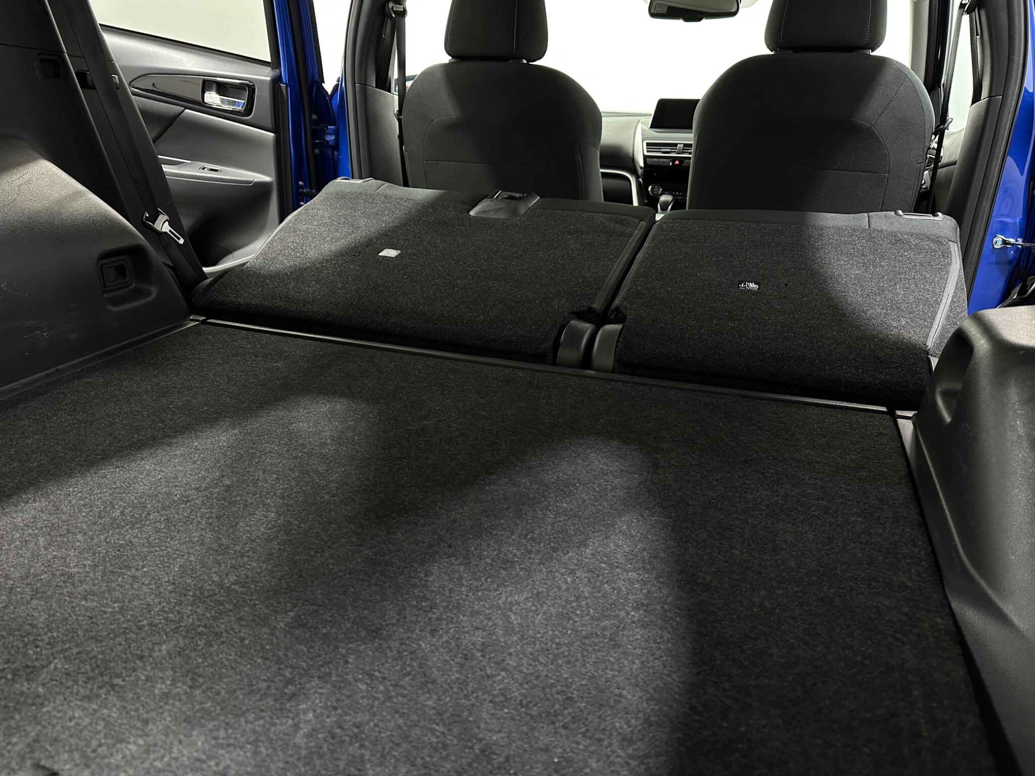 Mitsubishi Eclipse Cross view 45