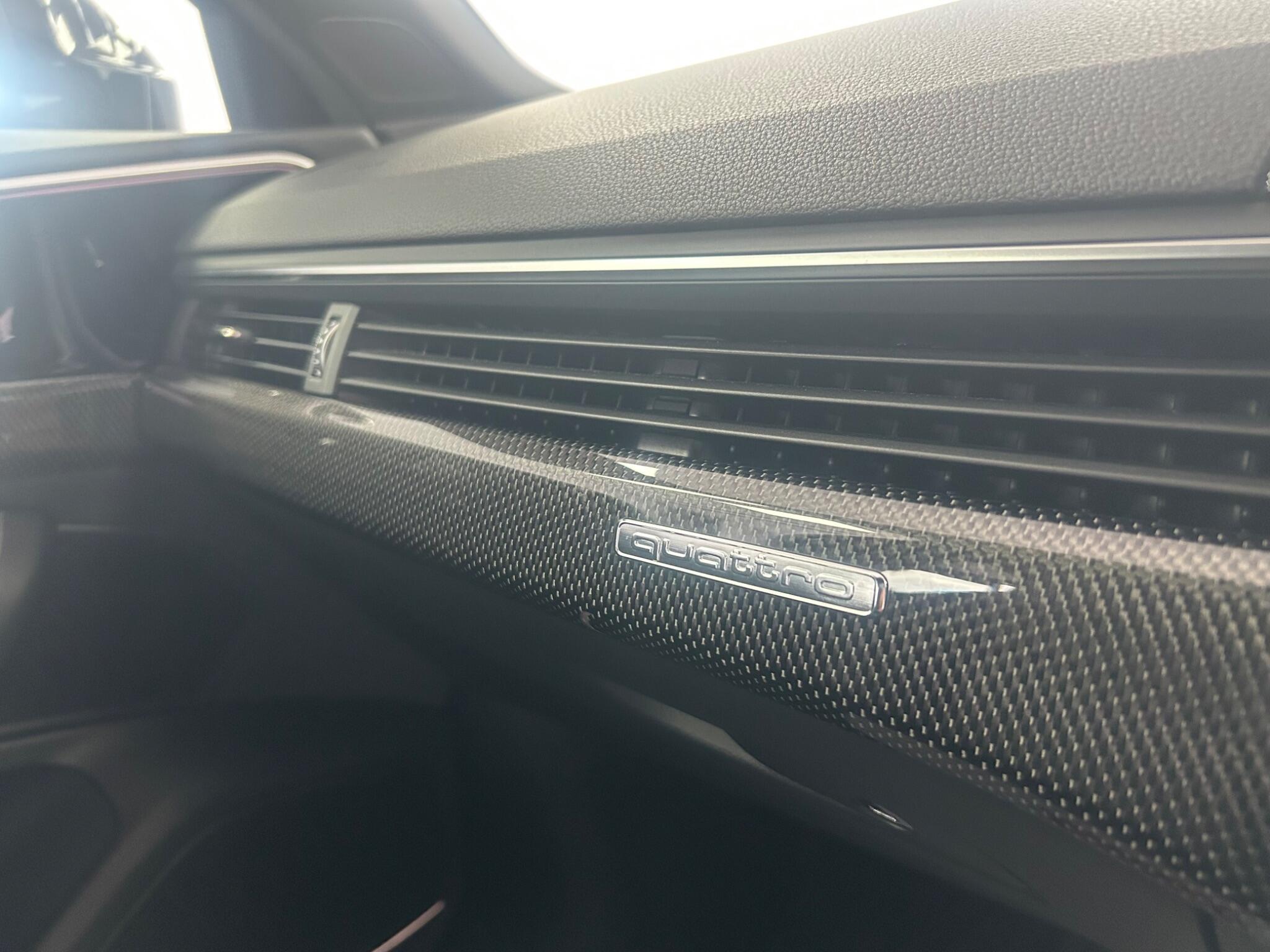 Audi S4 view 37