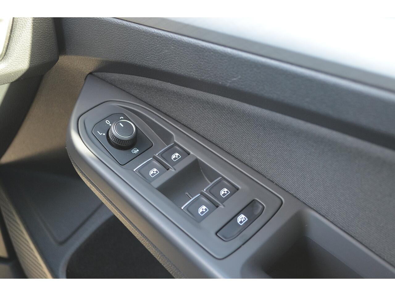 Volkswagen Golf view 47