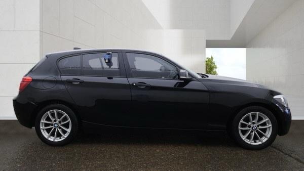BMW 1 Series view 3