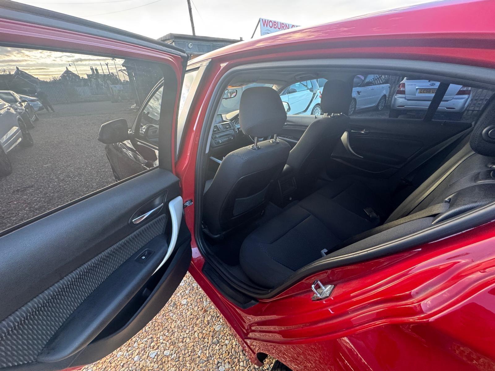 BMW 1 Series view 20