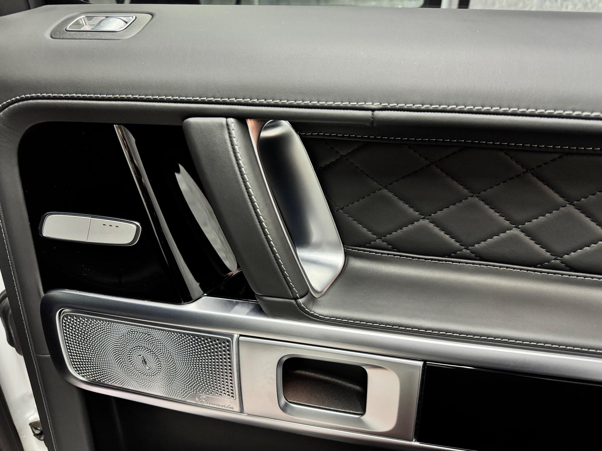 Mercedes-Benz G-Class view 26