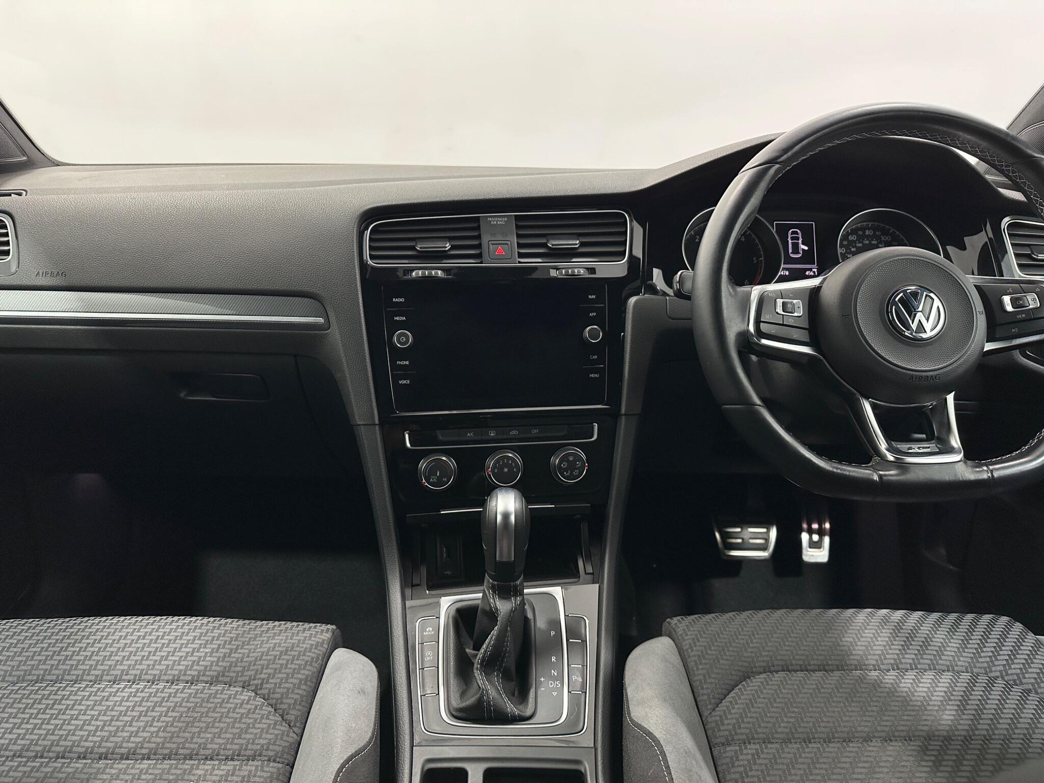 Volkswagen Golf view 21