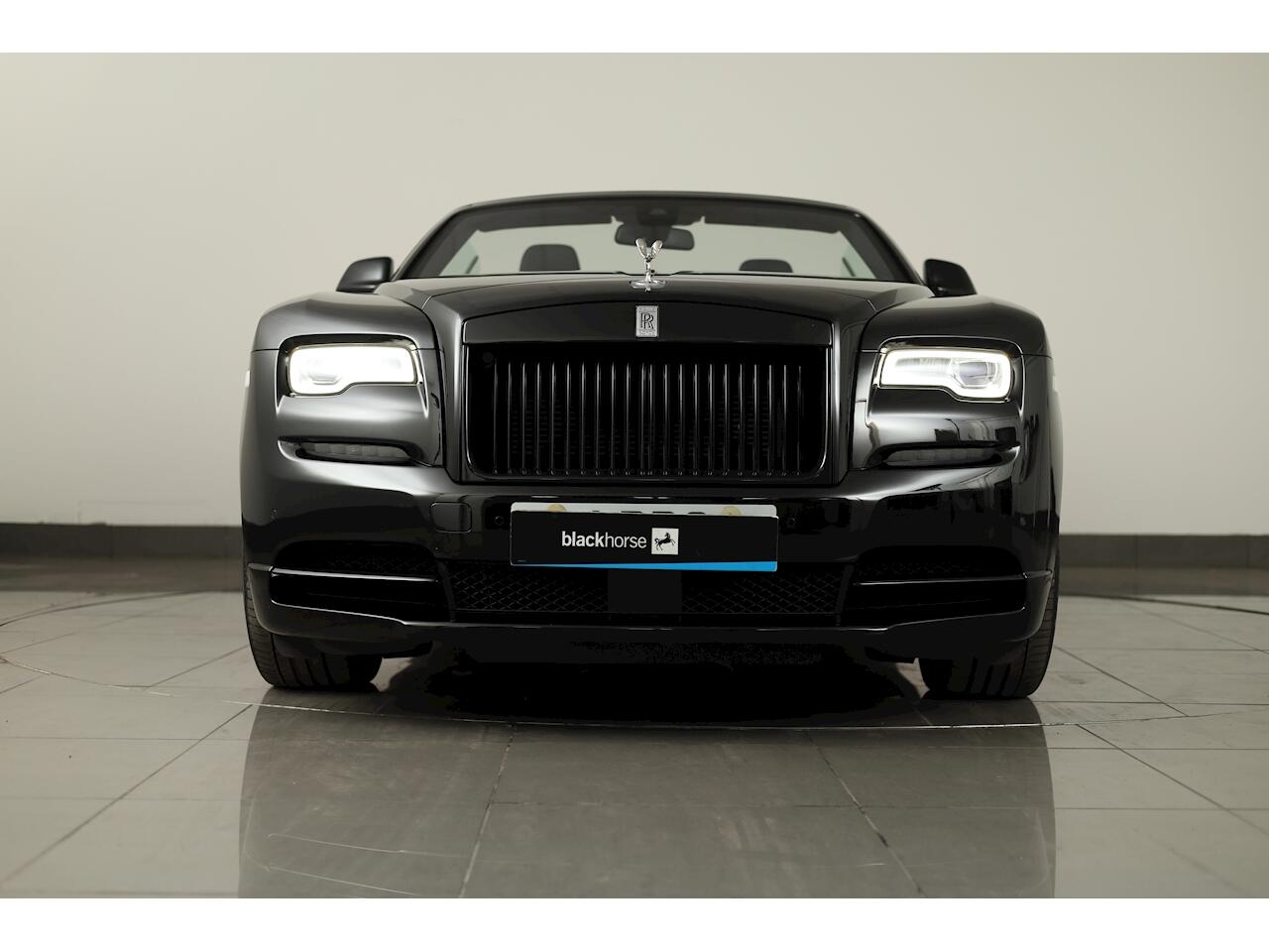 Rolls-Royce Dawn view 16