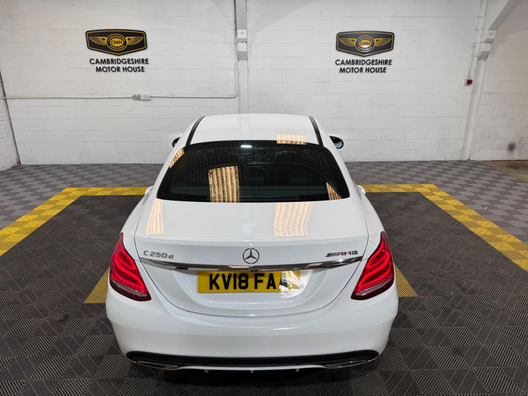 Mercedes-Benz C-Class view 11
