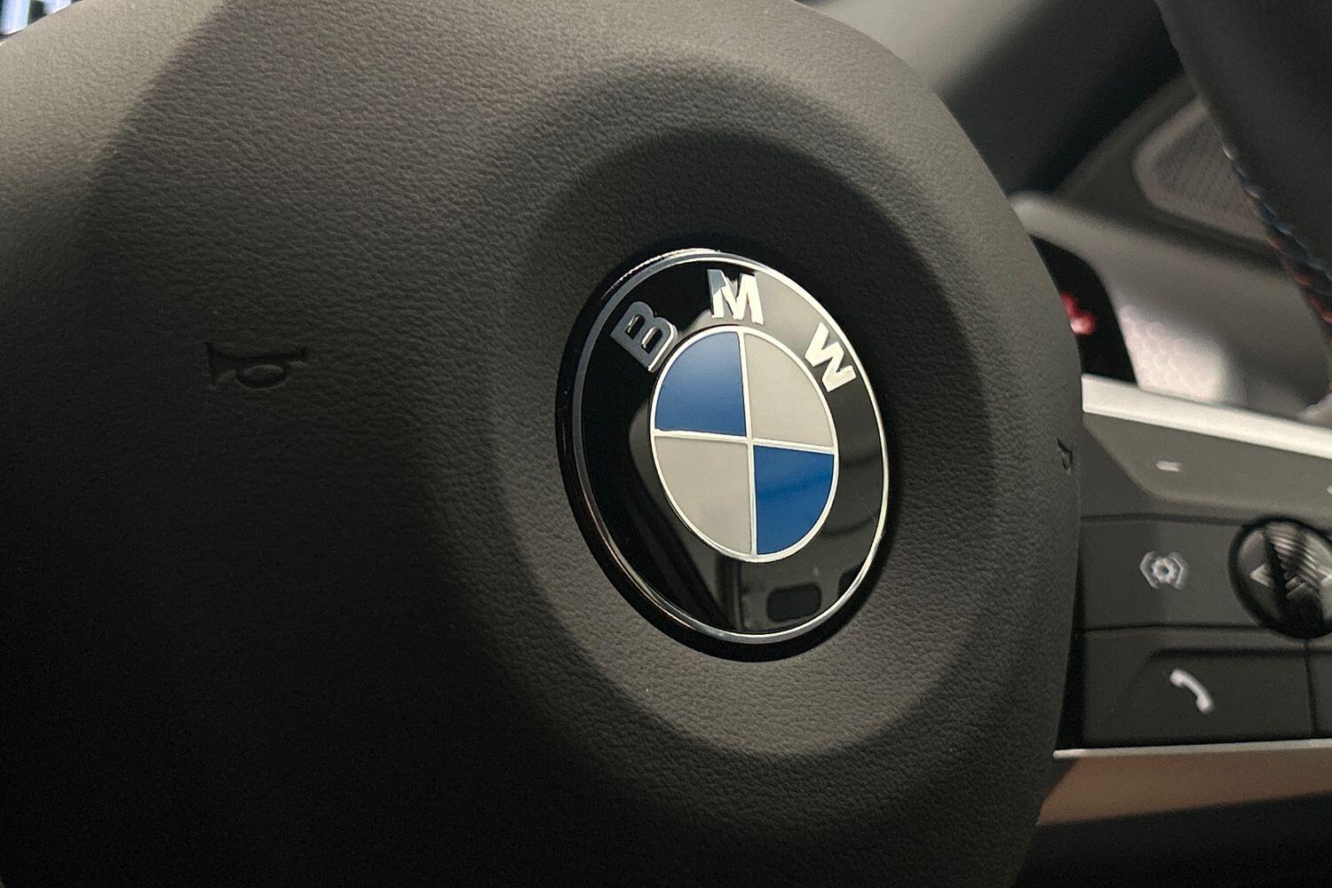 BMW 2 Series view 25