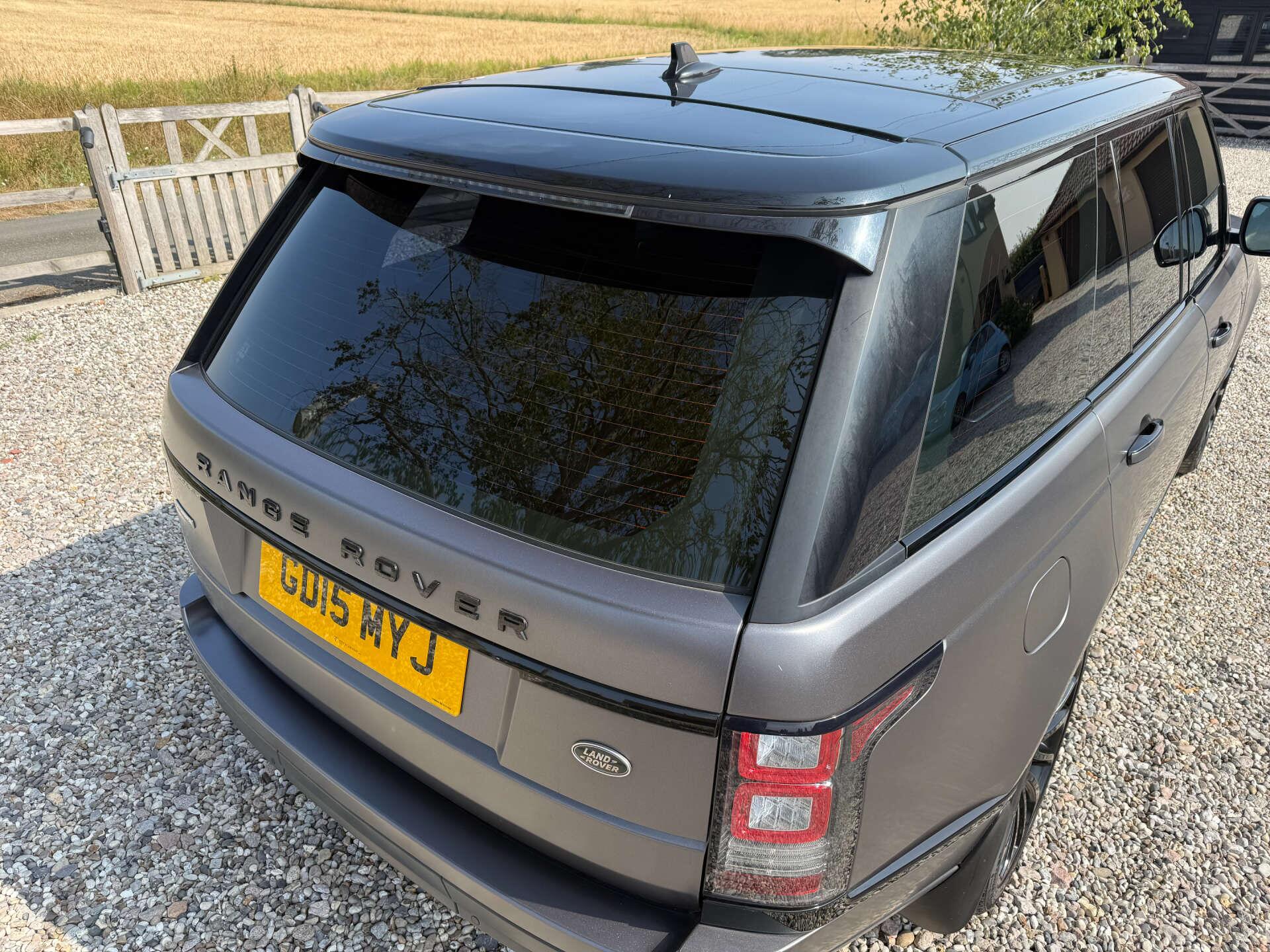 Land Rover Range Rover view 10