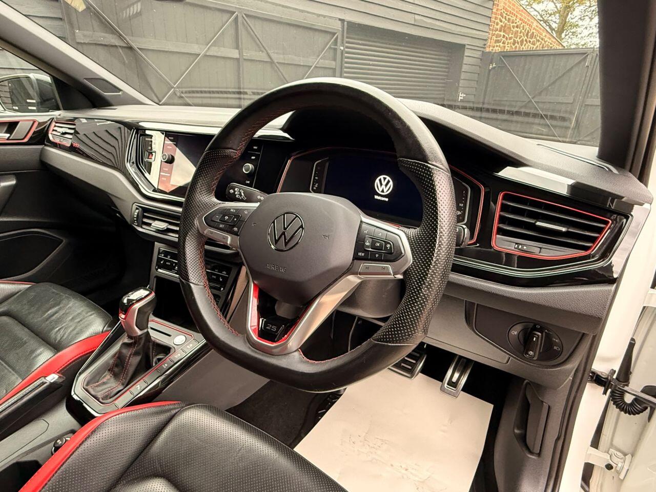 Volkswagen Polo view 10