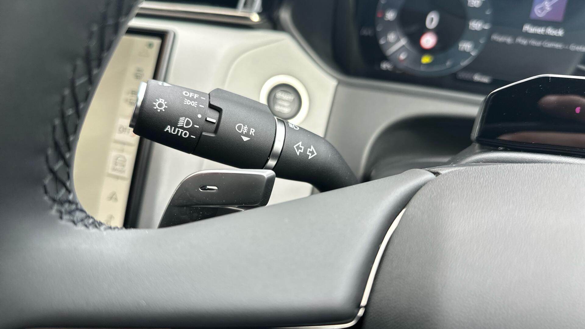 Land Rover Range Rover Velar view 55