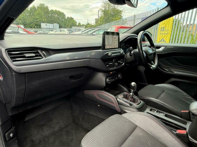 2018 Ford Focus image 25