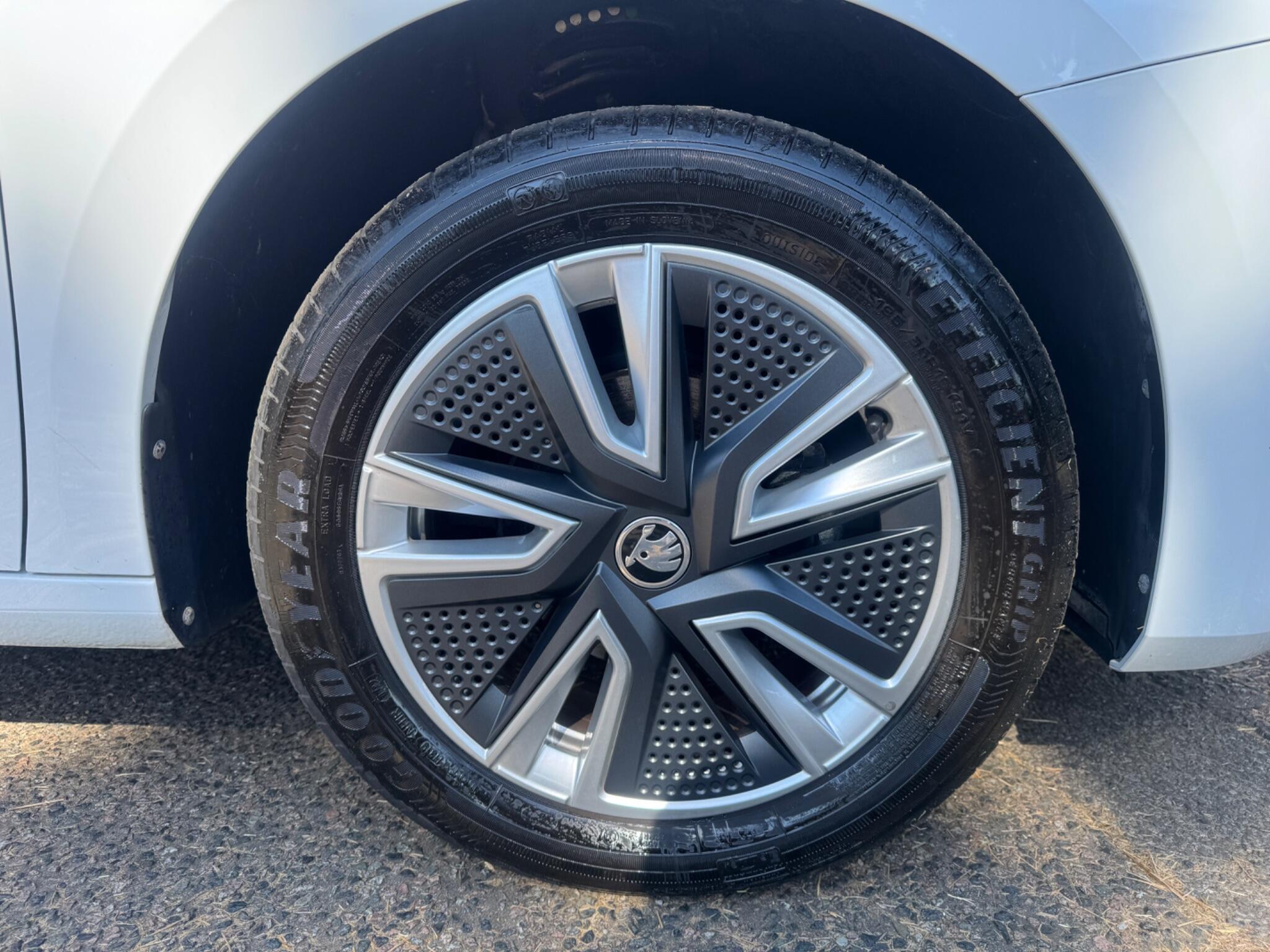 Skoda Fabia view 45