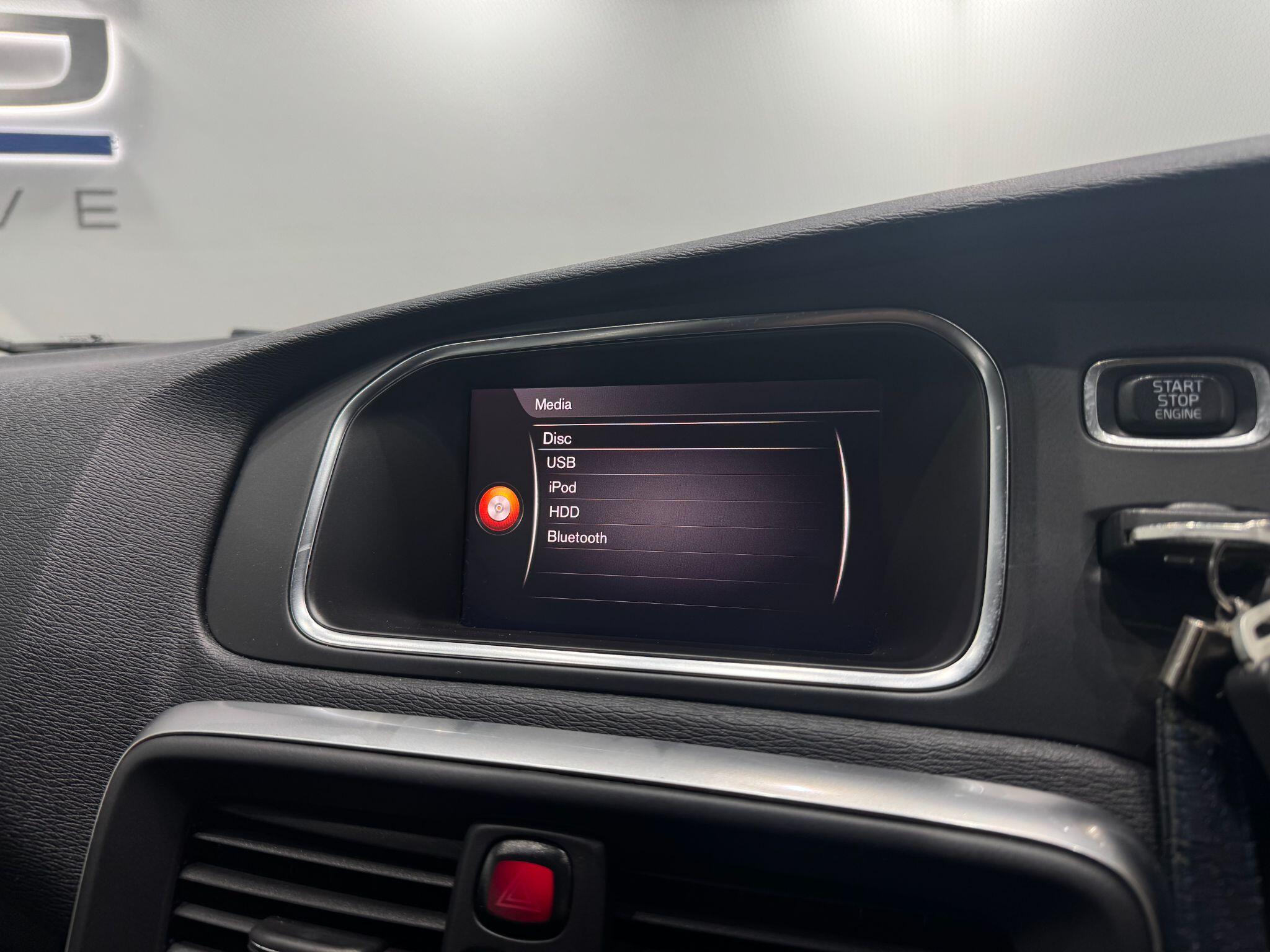 Volvo V40 view 26