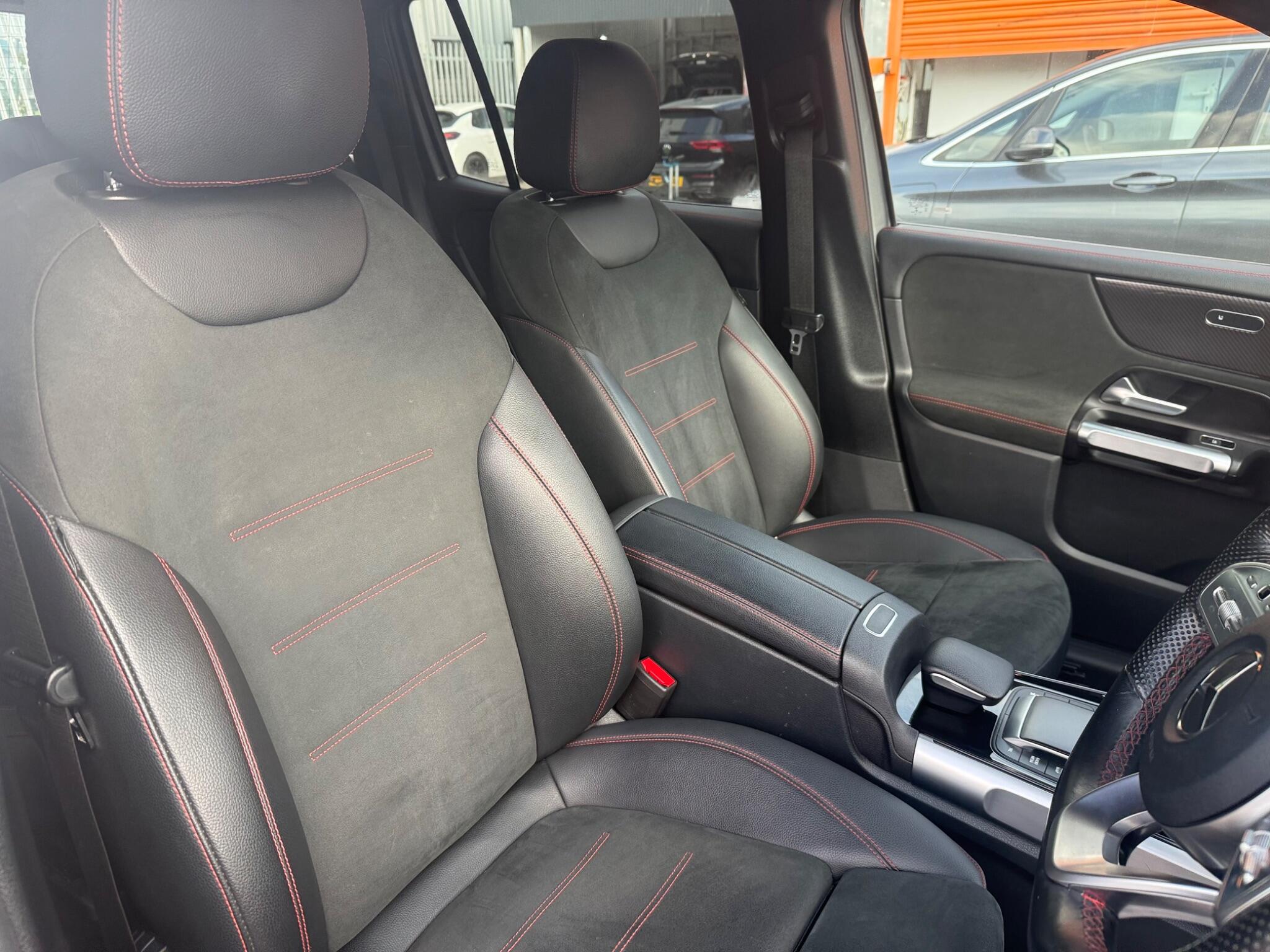 Mercedes-Benz GLB view 20