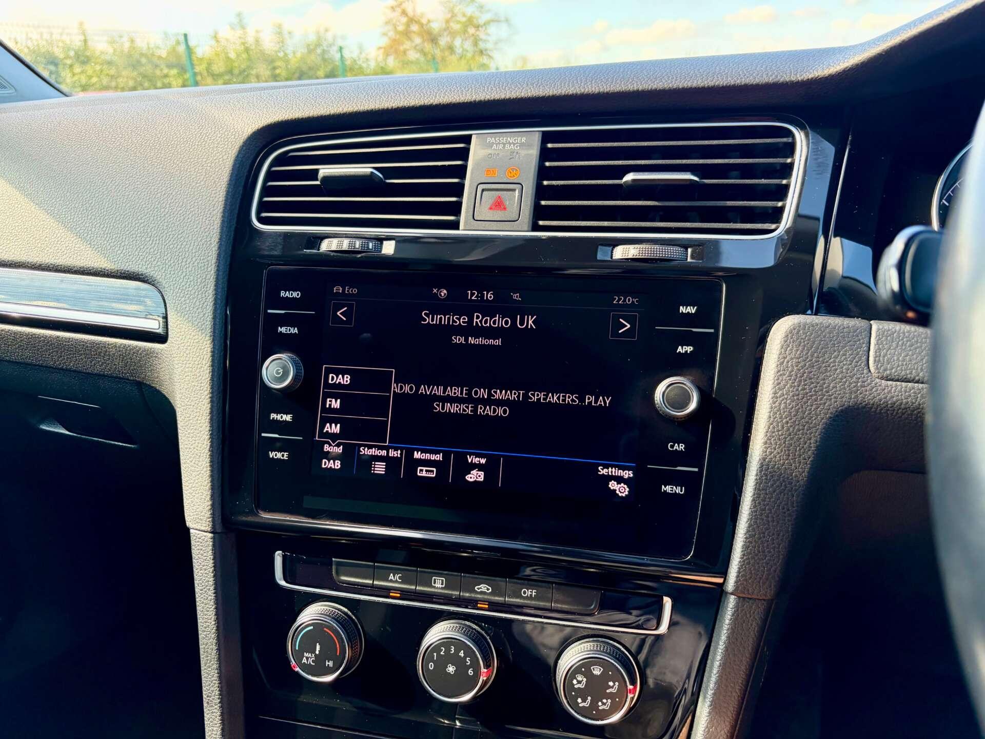 Volkswagen Golf view 48