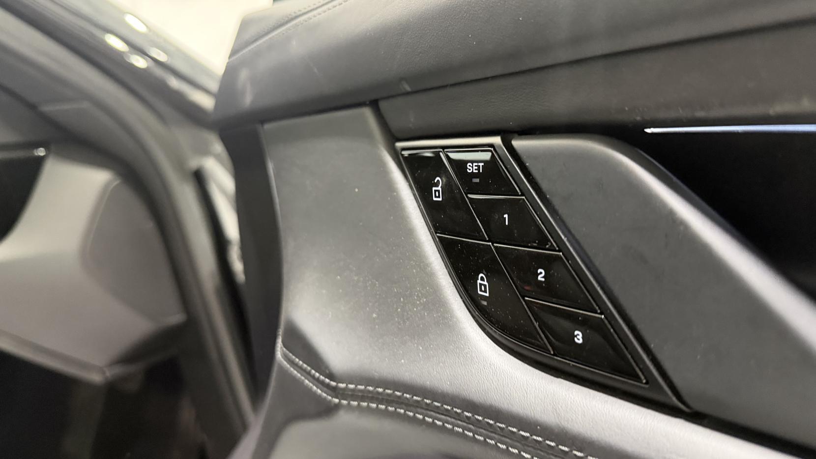 Porsche Taycan view 18
