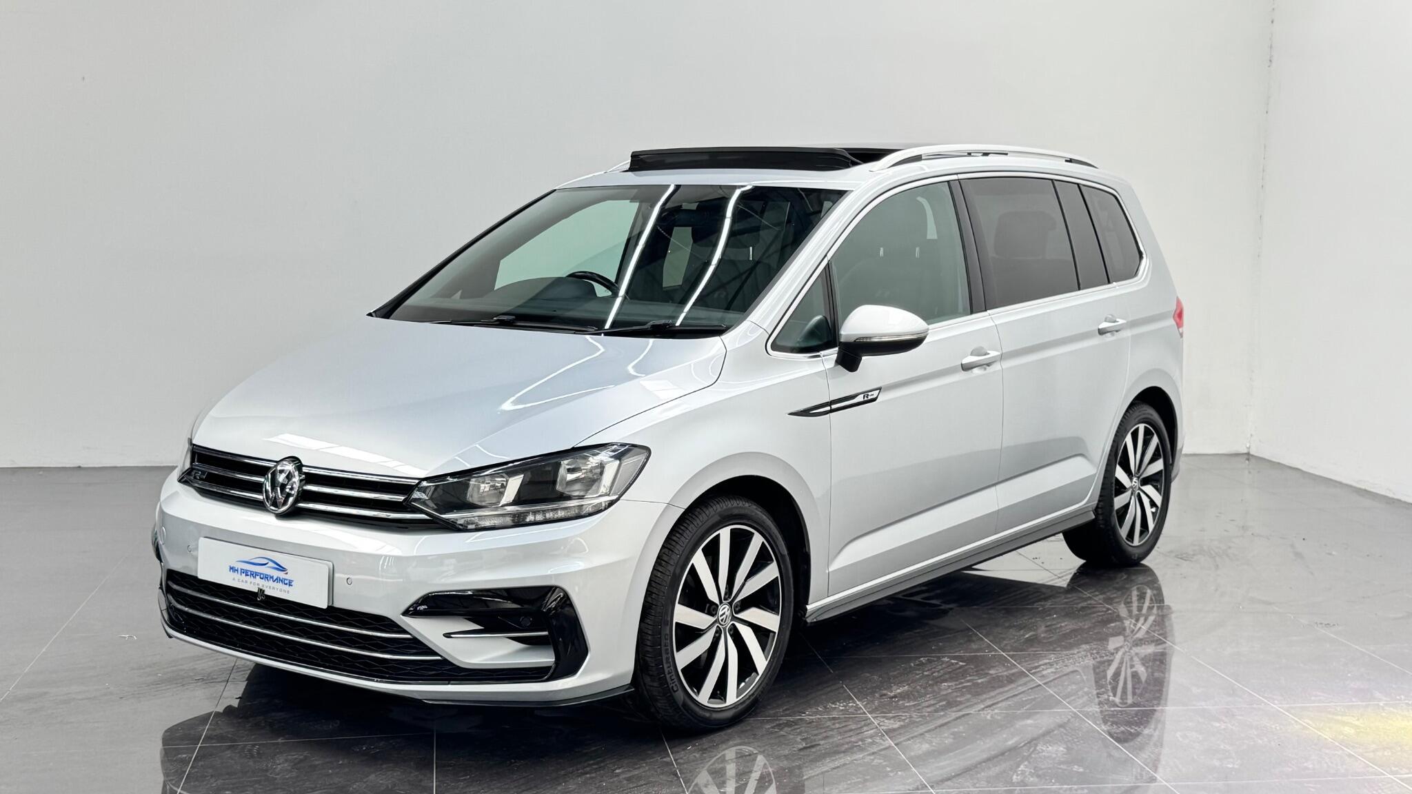 Volkswagen Touran view 23