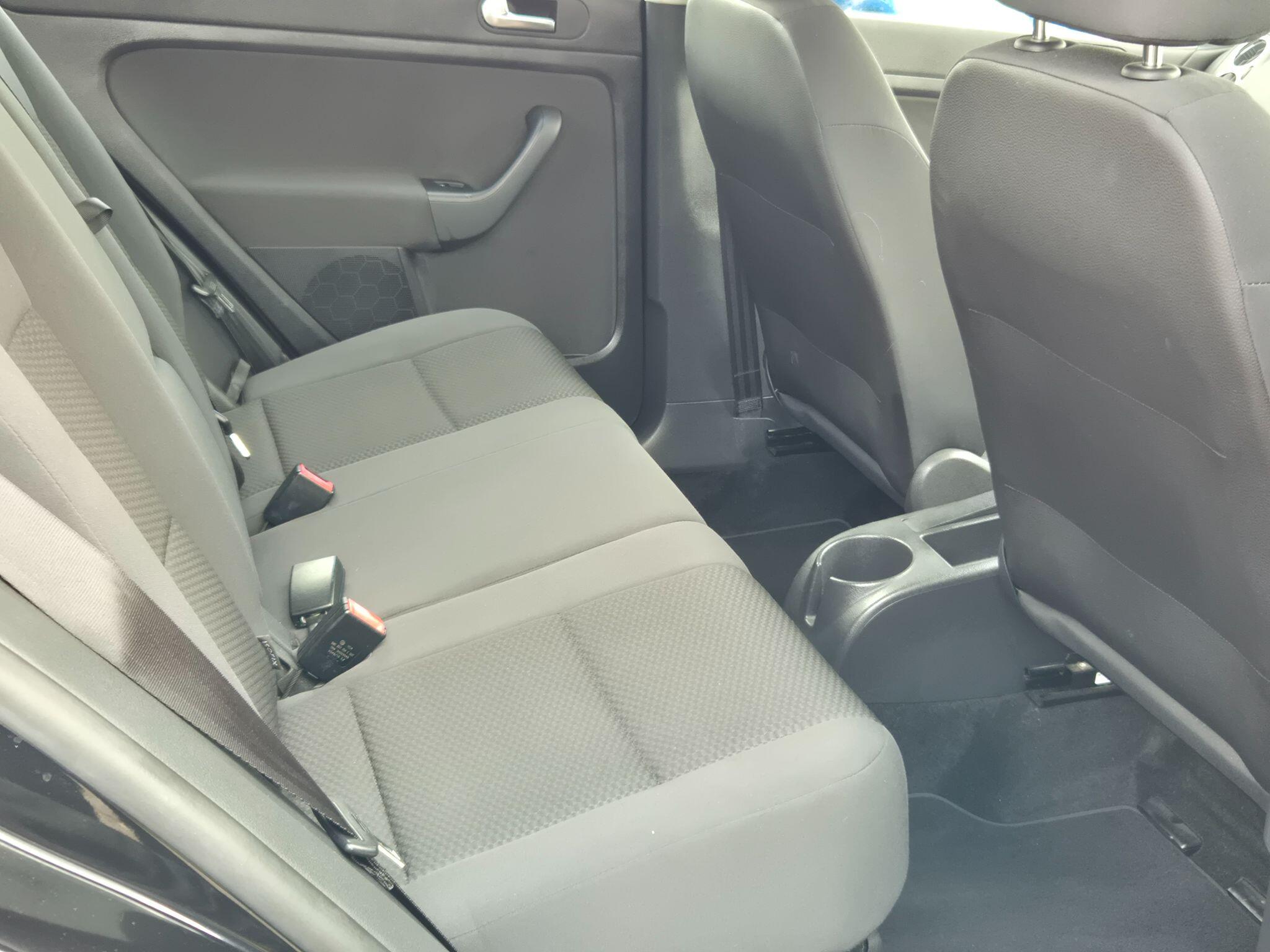 Volkswagen Golf Plus view 12