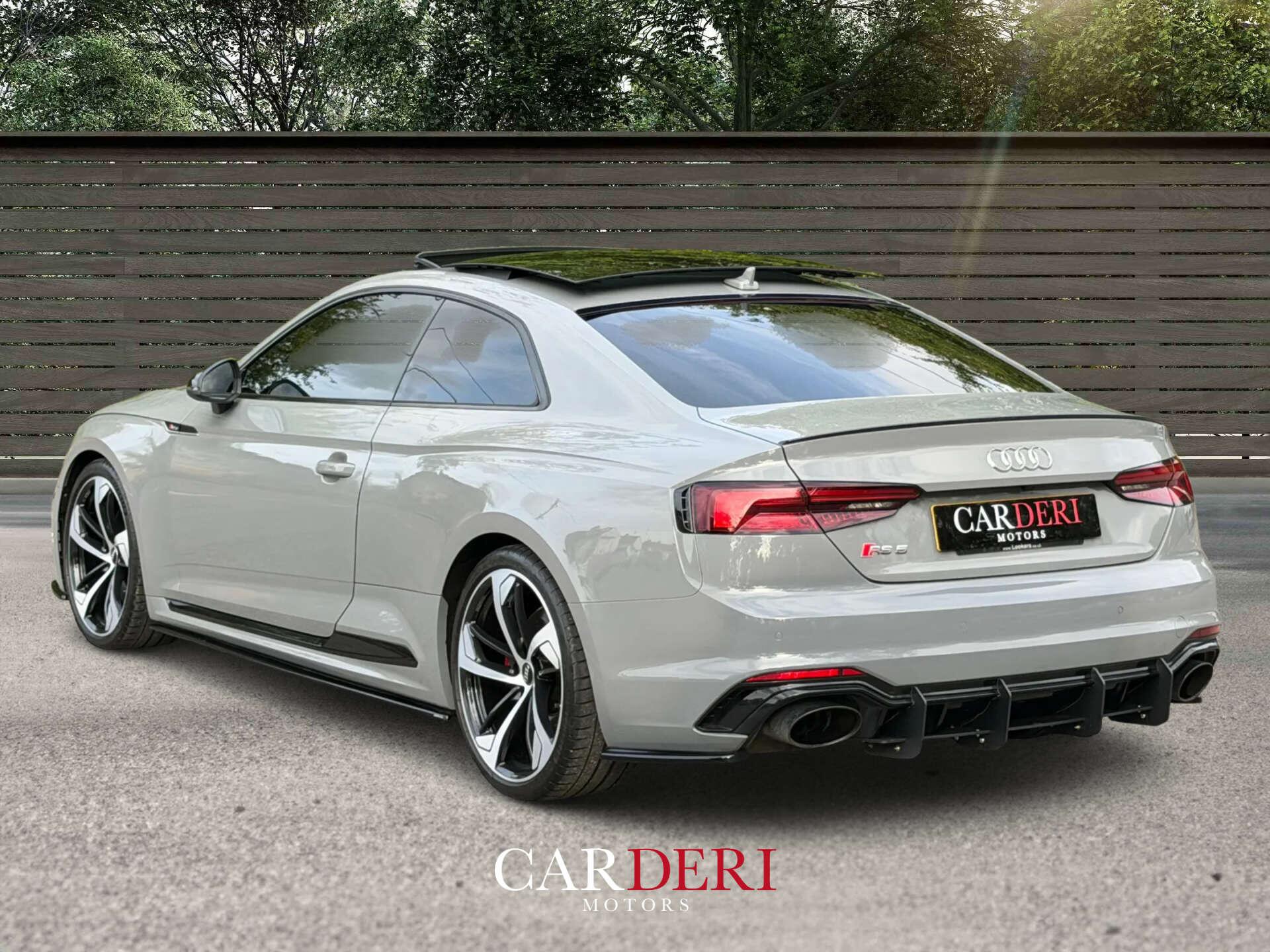 Audi RS5 view 3