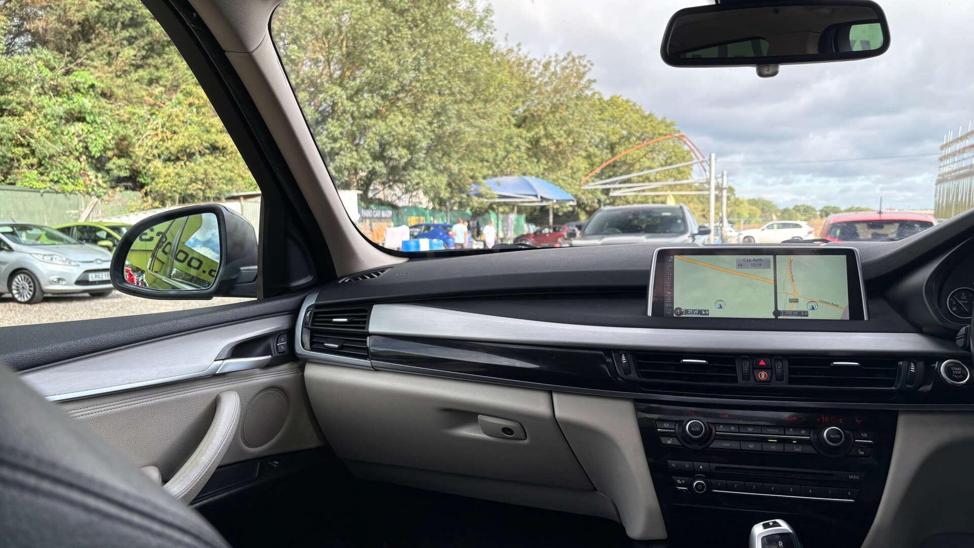 BMW X5 view 41