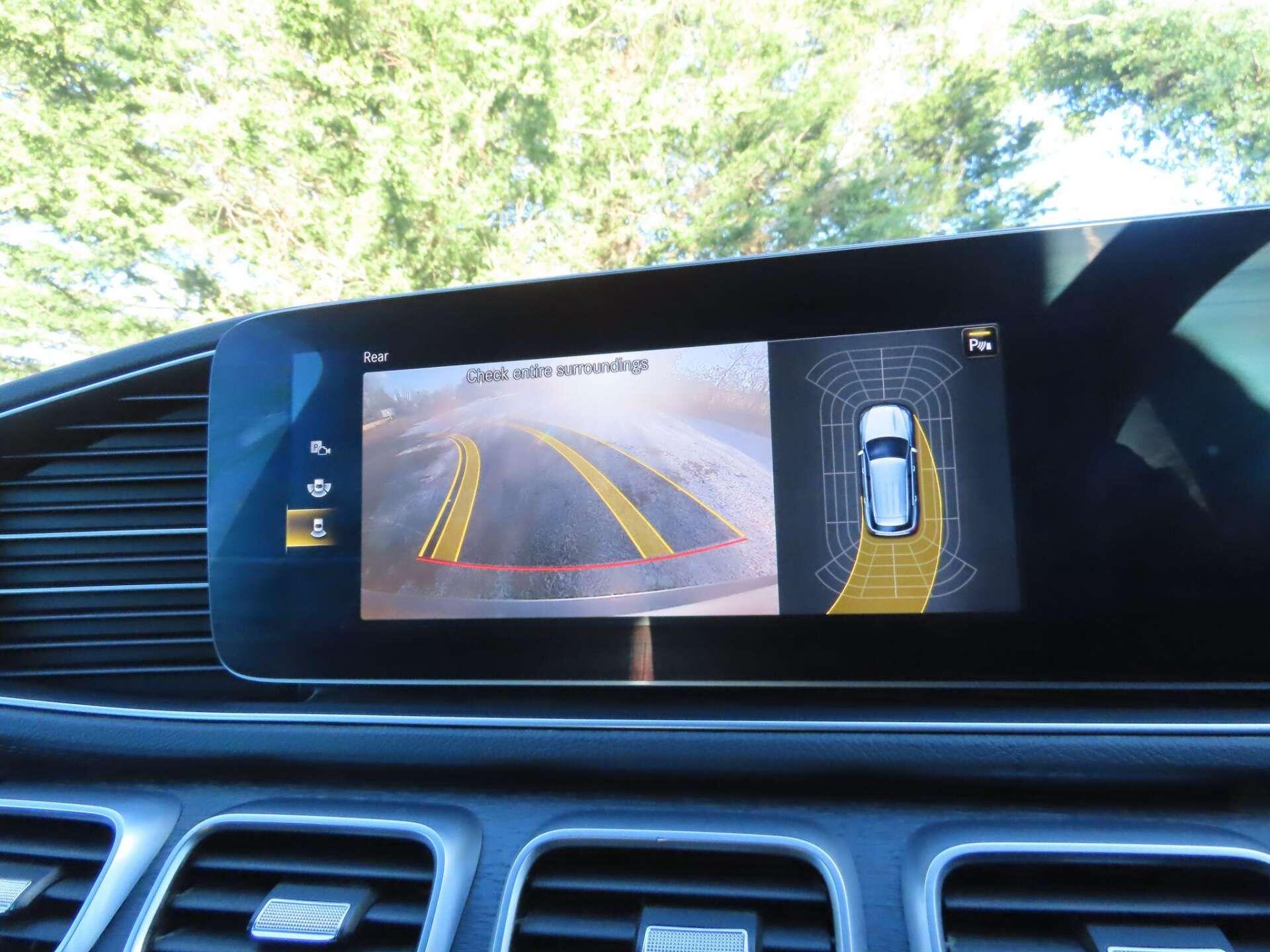 Mercedes-Benz Gle view 13
